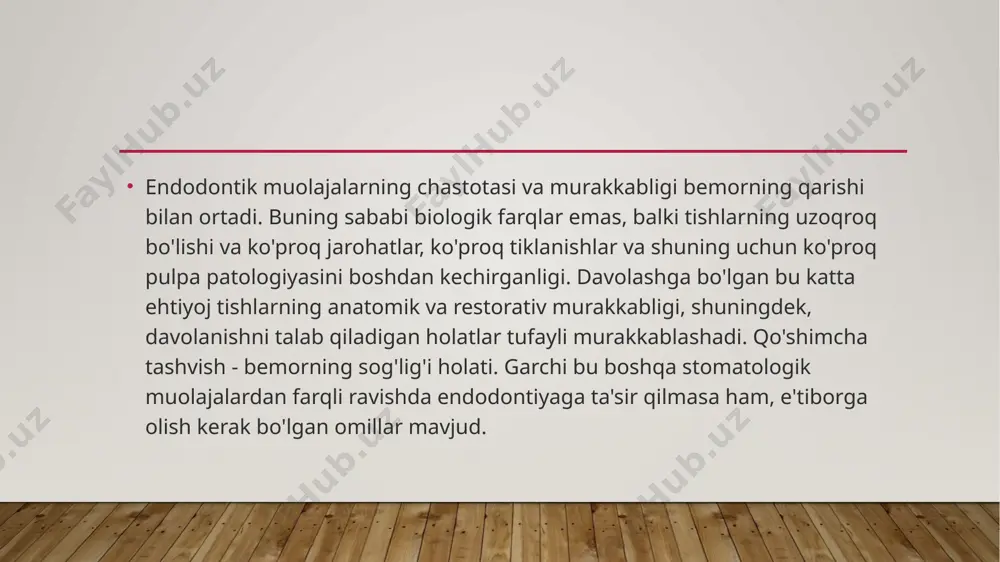 r bilaham olib tashlanadi. 7. ishchi qism uzunligini o'lchash.dastlabki rentgen surat yordamida asbob bilan ildizning taxminiyuzunligi o'lchanadi. ishchi qism uzunligini multifiks (multifix) po'lat chegarali lineykasida yoki o'lchagich dastak o'matish yordamida (testhandle) aniqlanadi. kanalda dastlabki ishchi uzunlikni aniq olgan holdagi asbob yordamida ikkinchi bor rentgen tasvirga 9 tushiriladi. so'ng (zarurat tug'ilsa), kerakli korrektirovka o'tkaziladi. 8. ildiz kanaliga ishlov berish.stomatologik va umumtibbiyot aralashuvga qarab, kanalni shakllantirishva ishlov berishda turli usullar va asboblardan foydalanish mumkin. 9. ildiz kanaliga antiseptik ishlov berish va quritish. endododontiyada an'anaviy ravishda naoci (5% koncentraciyada), 3% perikis vodoroddan foydalaniladi. ildiz kanaliga dori moddalari qog'oz shtiftlarda yoki maxsus ignalarda paxta turundalar yordamida kiritiladi. kanalni quritish uchun yuqori adsorbiya xususiyatiga ega bo'lgan qog'oz shtiftlardan foydalaniladi. ular qon, kanaldagi istalgan sekret mahsulotini shimib olgan taqdirda ham o'z shaklini o'zgartirmaydi. 10. ildiz kanalini plombalash. endodontik davolash samarasi bu kanalni to'liq plombalashga bog'liligidir.plomba ashyosi istalgan konfiguraciyadagi kanal devorini berkitishi, gomogen, rentgenokontrast, steril bo'lishi lozim. …