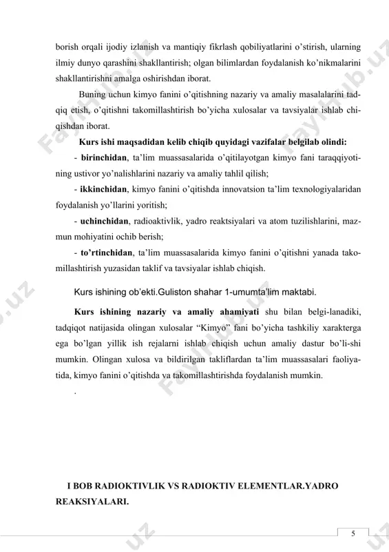 ur tarkatish hodi-sasi - radioaktivlik deb, bunday xodisaga ega bo’lgan moddalar esa radio-aktiv moddalar deb nomlandi. radioaktiv nurlar moddalarni (masalan, suv, vodorod xlorid va xokazo) hamda tirik to’qimalarni parchalaydi, lekin oz miq-dori o’simliklar o’sishiga ko’maklashadi. radioaktiv nurlar, nurlardan tashkil topgan. masalan, usti teshik qo’rg’oshin idishga radioaktiv preparatni joylash-tirib, teshik karshisiga fotoplastinka o’rnatsak, plastinkada qora dog’lar paydo bo’ladi. bu esa radioaktiv preparatdan qandaydir nurlar tarqalayotganli-gini isbot-laydi (1-rasm). agar bu nurlar yo’liga magnit yoki elektr maydonini kiritsak, fotoplyonkada uch xil dog’ paydo bo’ladi, bu esa uch xil nur tarqalayotgan-ligini ko’rsatadi. 2-rasmdan ko’rinadiki, elektr va magnit maydonida nurlar-ning bir oqimi (nurlar) manfiy qutbga, ikkinchi oqimi (nurlar) musbat qutbga buriladi, uchinchi oqimi nurlar esa o’z yo’nalishini o’zgartirmaydi [5]. α - nurlar musbat zaryadli zarrachalar oqimi bo’lib, ularning zaryadi, elektron zaryadidan ikki marta ortiq. bu zaryadning massasi 4 u.b.ga teng. α - zarracha musbat zaryadlangan geliy ioni ekanligi 1909-yilda isbotlan-di. u material maydon harakatida elektron …