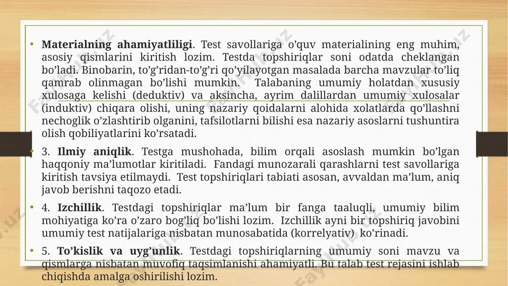 rlik ko’rmagan talabani aniqlashni osonlashtiradi. shuning uchun ham, abituriyentlarni tanlash, bitiruv imtihonlari kabi muhim tadbirlar uchun test topshiriqlari o’quv dasturini to’liq o’rgangan talabalarning 50 foizi bajara olishi mumkin bo’lgan darajada tayyorlanadi. demak, ma’lum bir yo’nalishdagi testlar uchun 50 foizlik natija yaxshi ko’rsatkichdir. shuni unutmaslik kerakki, o’z sinfi uchun muallimlar tomonidan tayyorlangan test topshiriqlari boshqacharoq mezon bilan baholanadi. bunda 50 emas, balki 85 foiz ko’rsatkich maqsadga muvofiq hisoblanadi. bu xaqda oldingi mavzuda bayon etilgan. 12. to’g’ri javobda qo’shimcha belgilarning mavjud bo’lmasligi. test tuzishda tajribasiz kishi tushunarli bo’lsin, degan maqsadda to’g’ri javobni boshqa javoblarga nisbatan kengroq va batafsilroq bayon qiladi. talabalar bu farqni tez anglab oladilar va javobni ana shu belgiga qarab aniqlashadi. bunga aslo yo’l qo’yib bo’lmaydi. 13. variativlik. o’quv materialidagi ma’lum bir mavzuni o’zlashtirishni nazorat qilish uchun mantiqiy fikr bayoni, sintaktik tuzilishi, morfologik belgilari yoki murakkablik darajasiga ko’ra turlicha bo’lgan, lekin bitta o’quv materialiga tegishli test savollari tuzish mumkin. bu …