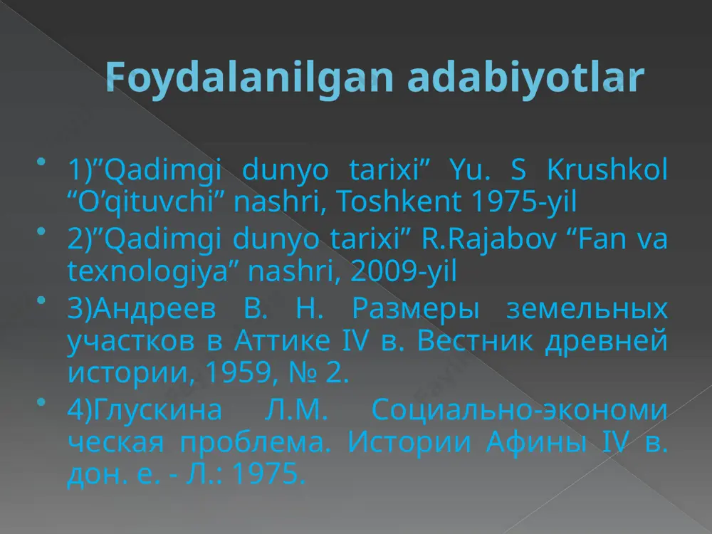 arxidam urushi deb nom olgan. arxidam attikadagi iqtisodiy va siyosiy ahvolni hisobga olib, uning qishloq xo‘jaligini xonavayron qilishga va natijada qishloq demosini, ya’ni attika dehqonlarini periklga va uni qo‘llab-quvvatlab kelgan shahar demosiga qarshi o‘chakishtirish ga umid bog‘lagan. bundan tashqari, arxidamning taxminicha, sparta qo‘shinlari qilgan vayrongarchiliklar afinaliklarni ularga qarshi ochiq jang bilan chiqishga majbur etishi kerak edi, afinaning‘ quruqlikdagi kuchlari spartadan ancha kam bo‘lganligi sababli spartaliklarning g‘alabasi shubhasiz bo‘lib ko‘ringan. peloponnes yarim oroli perikl harbiy rejasi afinaliklar perikl ishlab chiqqan rejani ishlatganlar. spartaliklar quruqlikdagi o‘z harbiy kuchlarining ustunligiga asoslangan bo‘lsalar, afinaliklar o‘z harbiy-dengiz flotining ustunligiga asoslanganlar. attikaning spartaliklar bosqini xavf solayotgan hududlarining qishloq aholisi afina bilan pirey o‘rtasida uzun devor bilan to‘silgan masofaga vaqtincha ko‘chirilishi lozim edi. bu orada afina harbiy-dengiz floti peloponnesni qamal qilishi va korinfning sitsiliya hamda janubiy italiya bilan savdo aloqalarini uzishi kerak edi afinani quruqlikdan to‘sib turgan va uni dengiz bilan bog‘lagan mustahkamlangan qal’a rayoni dushman ololmaydigan …