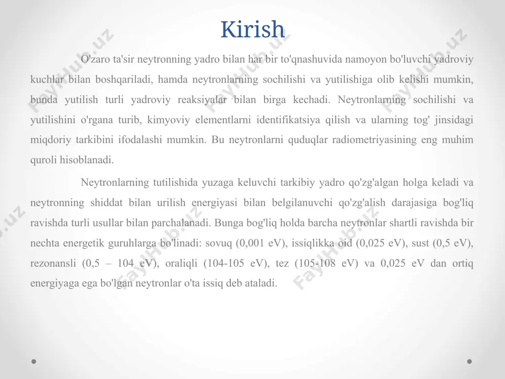 chilish va tog' jinsini tashkil etuvchi elementlar yadrolarida yutilish (tutilish), odatda boshqa zarralarning ajralishi bilan kechadi. sochilish noelastik va elastik bo'lishi mumkin. neytronlarning noelastik sochilishida yadro o'zgarmaydi, biroq qo'zg'algan holga keladi. so'ngra uzatish yadrosi gamma-kvantlarning nurlanishi bilan kechuvchi dastlabki asosiy holatga o'tadi. noelastik sochilgan neytron ushbu o'zaro ta'sir natijasida uzatish yadrosining qo'zg'algan energiyasiga teng bo'lgan o'z kinetik energiyasining bir qismini uzatib yuboradi. noelastik sochilish – bo'sag'a reaksiyadir. yadroning birinchi qo'zg'algan darajasi energiyasiga teng bo'lgan bo'sag'a energiyasi massaviy son a ning ortib borishi bilan bir necha million elektronvoltdan 100 kev ga qadar kamayadi. demak, neytronlarning noelastik sochilishi faqatgina tezkor neytronlarning o'zaro ta'sirida va ayniqsa elementlarning og'ir yadrolarida sodir bo'ladi. shuni alohida ta'kidlash lozimki, vodorod yadrolarida neytronlarning noelastik sochilishi imkoni mavjud emas, chunki vodorod tarkibiy yadroni tashkil etmaydi. neytronlarning energiyasi 0,1 mevdan kamayib ketsa, noelastik sochilish deyarli to'xtab qoladi, va neytronlarning keyingi sekinlashishi elastik to'qnashuvlar yordamida sodir bo'ladi. yadro-fizikaviy karataj usullari bo’yicha …