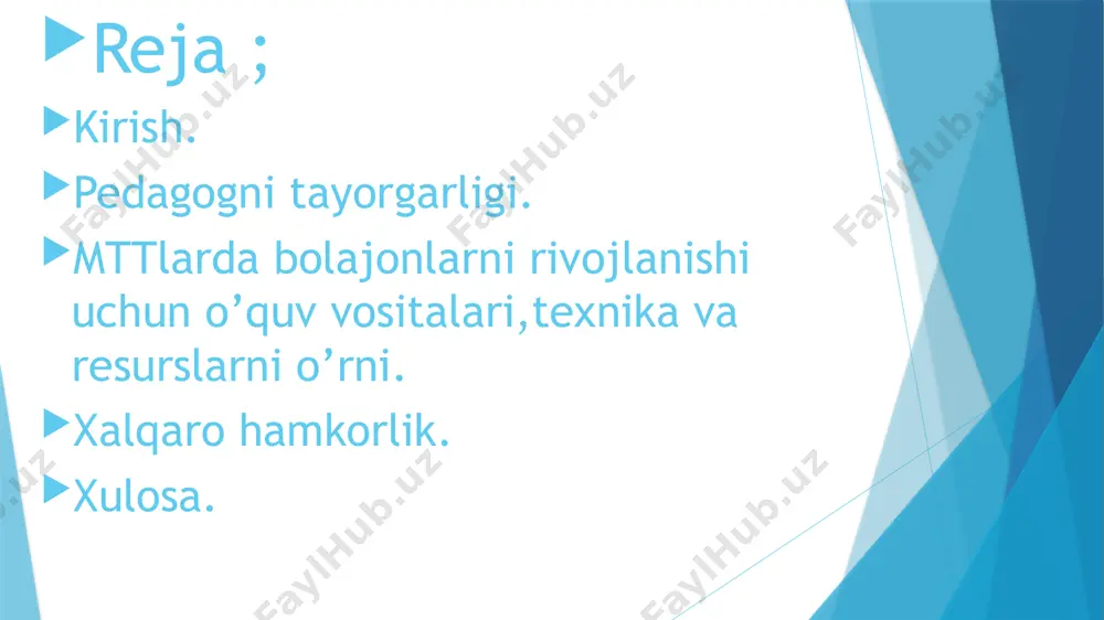lanishi zarur. bu, darsliklar, elektron darsliklar, maktab kutubxonalari, ta'lim o'yinlari, interaktiv dasturlar va boshqa ilovalar umumlashtirilishi mumkin. qurish yasash va konstruksiyalash markazi san’at markazi til va nutiq markazi fan va tabiat markazi siyujetli-rolli o’yinlar markazi xulosa ;’’a’’ maktabgacha ta’lim tashkilotida rivojlantiruvchi muhitni tashkil etishda bolalarning yoshi, individual xususiyatlari va ehtiyojlarini, shuningdek, mintaqaning madaniy va tarixiy xususiyatlarini hisobga olish muhim ahamiyat kasb etadi. rivojlantiruvchi muhit mazmuniga quyidagi talablar qo‘yiladi: ● mazmunan boy – davlat o‘quv dasturining mazmuniga mos kelishi, materiallar, jihozlar va xona va bino tashqarisidagi inventarlarning xilma-xilligi; ● o‘zgartuvchan – ta’lim va tarbiya jarayoni vaziyatiga, shuningdek, bolalarning qiziqishlari va imkoniyatlarining o‘zgarishiga qarab rivojlantiruvchi muhitda o‘zgarishlar bo‘lish imkoniyatini nazarda tutadi; ● polifunksional – rivojlantiruvchi muhitning turli tarkibiy qismlaridan xilma-xil foydalanish imkoniyati; ● muqobil – guruhda turli joylar, rivojlanish markazlari, shuningdek, bolalarning erkin tanlovini ta'minlaydigan turli xil materiallar, o‘yinlar, o‘yinchoqlar va jihozlarning mavjudligi; o‘yin materialining muntazam ravishda o‘zgartirilishi, bolalarning o‘yin, harakat, bilish …