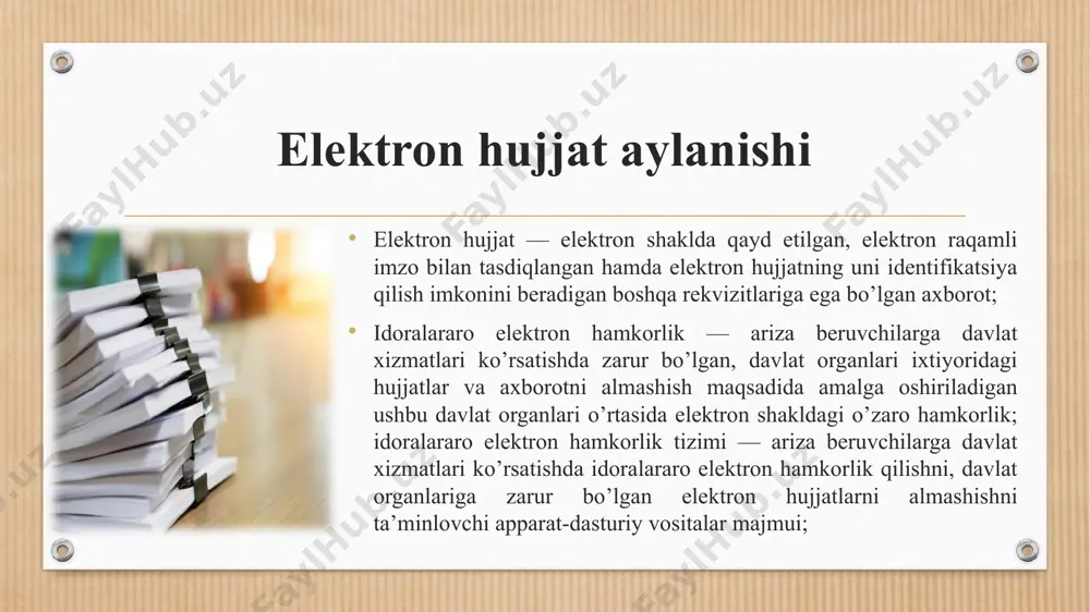 qabul qilib olayotgan arxivning sohasiga to’g’ri kelishi yoki kelmasligi aniqlanadi. arxivlar uchun sotib olinayotgan yangi hujjatlar ham ekspertizada o’tkazilishi shart. arxivlar, muzeylar, kutuxonalar, odatda, yangi hujjatni sotib olish chog’ida ularning qiymatini aniqlash maqsadida har tomonlama o’rganib chiqadilar elektron arxivga kiritish uchun zarur bo’lgan ma’lumotlarni shakllantirish algoritmi. hujjatlarni ekspertizadan o’tkazish ishi bir necha bosqichda amalga oshiriladi. birinchi bosqichda hujjatlar vujudga kelishi bilanoq ularning qiymatiga baho berilib, bu hujjatlarni saqlashning taxminiy muddatlari beligilanadi. ikkinchi bosqichda muassasa arxivlarida vaqtinchalik saqlanayotgan hujjatldar yo’q qilinadi va davlat arxivlariga topshirilishi kerak bo’lgan hujjatlar saralab olinadi. tarkibga asoslangan tasnif tarkibga asoslangan tasnif hujjatdagi ayrim sub'ektlarga berilgan og'irlik, hujjat qaysi sinfga berilganligini aniqlaydigan tasnifdir. masalan, kutubxonalarda tasniflashning odatiy qoidasi, kitob tarkibining kamida 20% kitob tayinlangan sinf haqida bo'lishi kerak. avtomatik tasnifda bu so'zlarning hujjatda necha marta paydo bo'lishi bo'lishi mumkin. so'rovga yo'naltirilgan tasnif so'rovga yo'naltirilgan tasnif (yoki -indeksing) - bu foydalanuvchilar tomonidan kutilgan so'rov hujjatlarning tasniflanishiga ta'sir ko'rsatadigan …