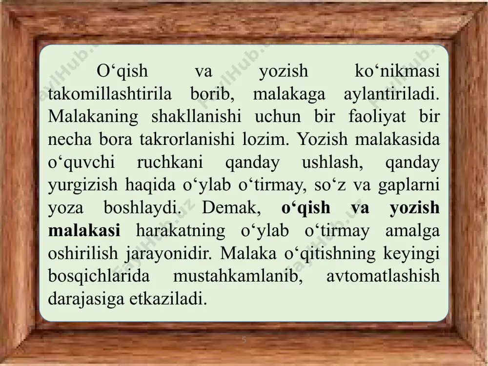 ffuz qilinadi. shuning uchun bu unli qatnashgan ruscha-baynalmilal so‘zlar savod o‘rgatish davridan so‘ng o‘quv jarayoniga kiritiladi. a tovushi bahor, savol kabi so‘zlarda o kabi, muomala, munosabat kabi so‘zlarda i tovushiga yaqin talaffuz qilinadi, lekin a yoziladi. u tovushi qovun, sovun kabi so‘zlarda i tovushiga yaqin talaffuz etilsa ham u yoziladi. i tovushi bilan, sira kabi so‘zlarda talaffuz etilmasa ham yozuvda doimo saqlanadi. 2. o‘zbek tilida 24 ta undosh tovush bor. yozuvda ular 23 ta harf bilan ifodalanadi: shulardan 3 tasi harf birikmasi, 21 tasi yakka harf bilan belgilanadi. ular quyidagilar: b, d, f, g, h, j (jurnal), j (jo‘ja), k, l, m, n, p, q, r, s, t, v, x, y, z, g‘, sh, ch, ng. undoshlarni o‘rgatishda ham muayyan tartibga, talabga asoslaniladi. alifbo davrida undosh tovushlar bilan tanishtirishni sonor, ya’ni ovozdor tovushlar bilan boshlash maqsadga muvofiqdir. chunki sonor tovushlarni bo‘g‘in va so‘z tarkibidan ajratib olish oson. lekin ng sonor …