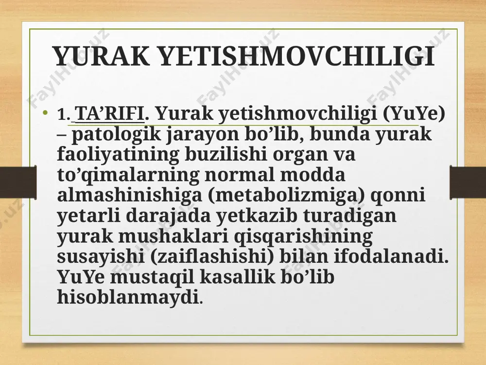 iga ega emas. natijada dimlanish rivojlanadi. dimlanish oldin yurak bo’shliqlarida, keyin venalarda yuzaga keladi, vena bosimi ko’tariladi. a’zolar va to’qimalarda gipoksiya vujudga keladi. (davomi) gipoksiya natijasida eritropoez va aylanib yuruvchi (sirkulyasiyalanuvchi) qon miqdori ko’payadi. miokard shikastlanishi natijasida yuzaga keladigan dimlanish va gipoksiya yuyega olib keladi va rivojlantiradi. (2) “yurakning qon chiqarish yetishmovchiligi” nazariyasi asosida miokard shikastlanishi tufayli qon daqiqalik hajmining, ya’ni bir daqiqada yurak chiqargan qon miqdori kamayishi yotadi. 6. tasnifi. yuye etiologiyasi, klinik kechishi va rivojlanishiga qarab farqlanadi. (a) etiologiyasi bo’yicha: (1) kichik va katta qon aylanish doirasida qon bosimining ko’tarilishi: mitral stenoz, aorta stenozi, uch tabaqali qopqoq yetishmovchiligi; (2) yurak bo’lmachalari va qorinchalarida qon hajmining ortishi – yurak nuqsonlarida: mitral qopqoq va yarim oysimon qopqoq yetishmovchiligi; (3) miokardning birlamchi zararlanishi: miokarditlar, kardiomiopatiyalar. (b) klinik kechishi bo’yicha: (1) o’tkir yurak yetishmovchiligi; (2) surunkali yurak yetishmovchiligi; (3) chap qorincha yetishmovchiligi; (4) o’ng qorincha yetishmovchiligi; (5) total yetishmovchilik. (v) rivojlanishiga ko’ra: …
