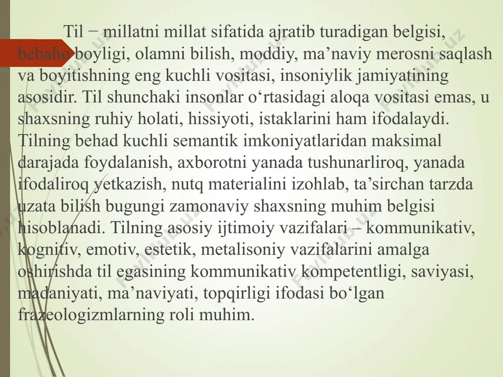 qotlar, jumladan, sh.rahmatullayev, y.d.pinxasov, a.shomaqsudov, m.husainovlarning ishlari yuzaga keladi. ushbu tadqiqotlar samarasi o‘laroq frazeologiya o‘zbek tilshunosligining alohida bo‘limi sifatida ajralib chiqdi. akademik v.v.vinogradovning struktural-semantik tasnifi asosida asosiy frazeologik birliklar aniqlandi. xususan, sh.rahmatullayevning 1952 yilda bajarilgan nomzodlik ishida o‘zbek tilidagi fe’l frazemalarning grammatik xususiyatlari ochib berilgan bo‘lsa, 1966 yilda himoya qilingan doktorlik ishida o‘zbek tilida frazemalarning lug‘aviy birlik sifatida o‘rganilishi asoslandi. shuningdek, o‘zbek tilshunosligida frazemalarda ko‘p ma’nolilik, ma’nodoshlik, variatsiya, antonimiya, shakldoshlik hodisalari tahlili, ularning lug‘aviy birlik sifatidagi o‘ziga xos xususiyatlarining yoritilishida ham sh.rahmatullayevning xizmati katta bo‘ldi. nafaqat ushbu davr, umuman, o‘zbek frazeologiyasi taraqqiyotida sh.rahmatullayevning tadqiqotlari alohida o‘rin tutadi. 3) xx asrning 70-90-yillari. bu davr o‘zbek frazeologiyasi taraqqiyotida zamonaviy yondashuvlarga o‘tish davri bo‘lgani bilan xarakterlanadi. ushbu davrda frazeologiyaning nazariy asoslari takomillashtirildi, semantik-stilistik imkoniyatlari aniqlandi, dialektal frazeologizmlar tadqiqiga e’tibor kuchaydi. asosiy darslik va qo‘llanmalar, ensiklopediyalarda frazeologiya tushunchasi va uning birliklari, tasnifi va tavsifi o‘z ifodasini topdi. 4) xxi asr boshlaridan hozirgi kunga qadar …
