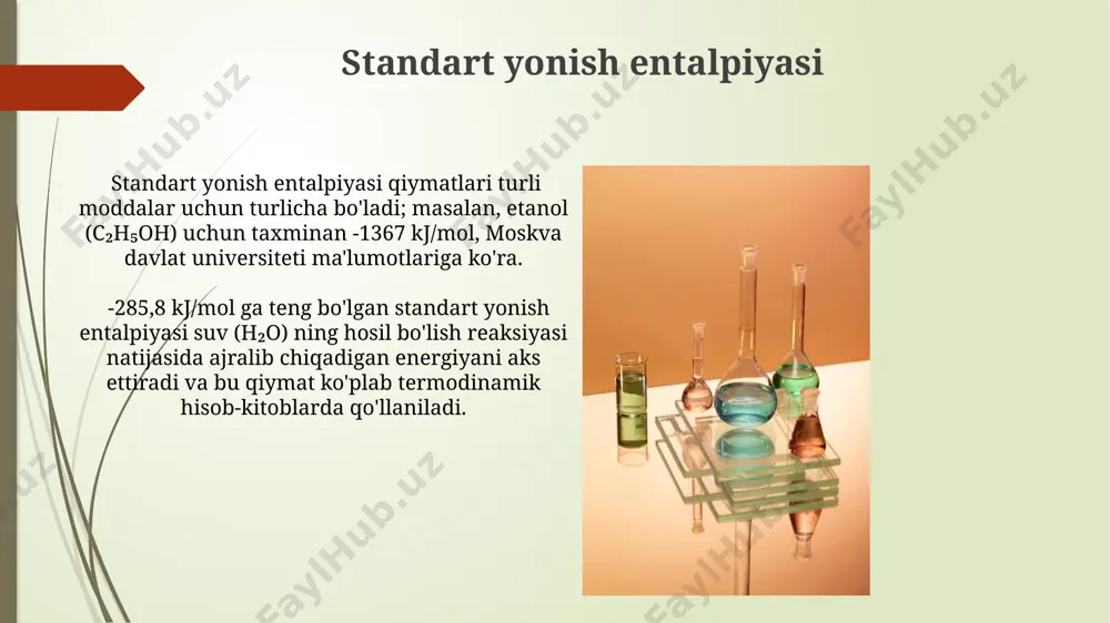 iymati 25°c da reaksiya ishtirokchilari konsentratsiyalari orqali, masalan, a + b ↔ c reaksiyasi uchun k = [c]/([a][b]) formula yordamida hisoblanadi, bu yerda [ ] konsentratsiyani bildiradi va stokiyometrik koeffitsientlar hisobga olinadi. muvozanat konstantasi temperaturaga bog'liqdir. masalan, 100°c da n2 + 3h2 ↔ 2nh3 reaksiyasi uchun muvozanat konstantasi 25°c dagi qiymatiga qaraganda ancha past bo'ladi, chunki bu ekzotermik reaksiya bo'lib, yuqori temperaturada orqaga reaksiya ustun keladi. entalpiya va ichki energiya ichki energiya (u) esa tizimdagi barcha energiya shakllarining yig'indisidir, shu jumladan, 100 gramm suvning 20°c dan 100°c gacha qizdirilganda o'zgaradi, bu esa issiqlik sig'imiga bog'liq. entalpiya va ichki energiya o'rtasidagi farq 298 k haroratda, 1 atm bosimda, 1 mol modda uchun 2,5 kj ga teng bo'lishi mumkin, bu esa, reaksiya issiqlik o'zgarishiga ta'sir qilishi mumkinligini ko'rsatadi. ekzotermik va endotermik reaksiyalar ekzotermik reaksiyalarning natijasi sifatida, masalan, kimyoviy reaktsiyalar natijasida hosil bo'lgan 100 gramm suvning harorati toshkentda xona haroratidan 10°s ga ko'tarilishi …