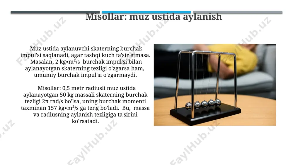 igining o'zgarishi ham burchak impulsinig saqlanish qonuni bilan bog'liq bo'lib, uning massasi va radiusining o'zgarishiga bog'liqdir. figurali konkida uchishda, aylanish tezligini o'zgartirish uchun, konkida uchuvchilar qo'llarini tanasiga yaqinlashtirib yoki uzoqlashtirib, inersiya momentini 2-3 baravar o'zgartiradilar. tashqi momentning ta'siri agar tashqi moment aylanma harakat yo'nalishi bo'yicha ta'sir qilsa, burchak tezligi ortadi; aksincha, qarama-qarshi yo'nalishda ta'sir qilsa, kamayadi, masalan, 2 kg⋅m²/s ga kamayishi mumkin. tashqi moment nolga teng bo'lmasa, sistemasining burchak impul'si vaqtida o'zgaradi, masalan, 10 n⋅m moment 5 sekund ta'sir etsa, 50 kg⋅m²/s ga o'zgaradi. giroskopik effekt giroskopik effekt, aylanma harakatning saqlanish qonuniga asoslanib, 360° ga yaqin burchak tezligida aylanayotgan jismning fazoviy yo'nalishini o'zgartirishga qarshilik ko'rsatishini bildiradi. giroskopning barqarorligini ta'minlaydigan asosiy omil – uning yuqori aylanish tezligi (masalan, 10000 rpm) va katta inersiya momenti bo'lib, bu tashqi ta'sirlarga qarshilik ko'rsatadi. burchak impulsining o'zgarishi agar sistemaga tashqi moment ta'sir etmasa, ya'ni tashqi moment nolga teng bo'lsa (m=0), unda sistema burchak impulsi o'zgarmaydi …
