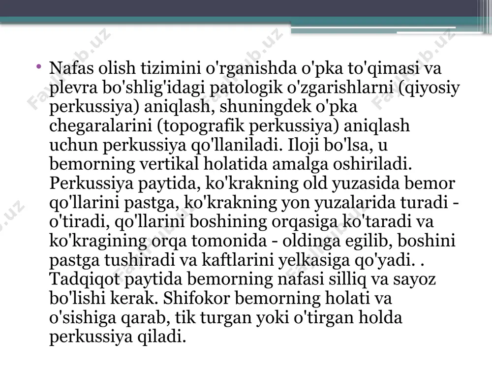 siya etiladi. ko'krakning old (a), lateral (b) va orqa (c) yuzalarida o'pka qiyosiy perkussiyasi sxemasi o'pkaning topografik perkussiyasiularning pastki chegarasini ketma-ket belgilash, pastki o'pka chetining harakatchanligi, tik balandlik va apislarning kengligini o'z ichiga oladi. belgilangan har bir parametrni aniqlash birinchi navbatda, keyin boshqa tomondan amalga oshiriladi. barcha holatlarda, barmoq pessimetri o'pkaning belgilangan chegarasiga parallel ravishda joylashtirilgan va barmoqning o'rta phalanxi unga perpendikulyar yo'nalishda perkussiya o'tkaziladigan chiziqda yotishi kerak. jim-zarbli urishlardan foydalanib, ular o'pkaning aniq tovush doirasidan o'pkaning chegarasiga to'g'ri keladigan to'mtoq (yoki to'mtoq) tovushga o'tish nuqtasigacha uriladi. barmoq chegarani topish va uning koordinatalarini aniqlash uchun pessimetr bilan o'rnatiladi. shu bilan birga, barmoq pessimetrining chekkalari, aniq pulmoner tovushli hududga qaragan holda, organ chegarasidan tashqariga chiqariladi. o'lchovlarni amalga oshirish kerak bo'lganda, buning uchun barmoqlarning phalangesning oldindan ma'lum uzunligi yoki kengligini ishlatish qulay. o'ng o'pkaning pastki chegarasini oldingi aksillar (a) va skapulyar (b) chiziqlari bo'yicha perkussiya paytida barmoq pessimetrining boshlang'ich holati va uning …