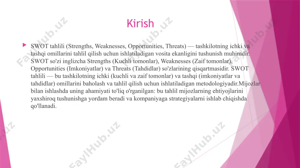 lans, noyob texnologiya va hokazo. zaif tomonlar (weaknesses):kamchiliklar tashkilotni optimal darajada ishlashga to'sqinlik qiladi. bular raqobatbardosh bo'lib qolishi uchun biznesni yaxshilashi kerak bo'lgan sohalar: zaif brend, o'rtachadan yuqori aylanma, yuqori darajadagi qarz, ta'minot zanjirining etarli emasligi yoki kapital etishmasligi. imkoniyatlar (opportunities):imkoniyatlar tashkilotga raqobatdosh ustunlik berishi mumkin bo'lgan qulay tashqi omillarni anglatadi. misol uchun, agar mamlakat tariflarni pasaytirsa, avtomobil ishlab chiqaruvchisi o'z avtomobillarini yangi bozorga eksport qilishi mumkin, bu esa sotish va bozor ulushini oshiradi. tahdidlar (threats):tahdidlar tashkilotga zarar etkazishi mumkin bo'lgan omillarni anglatadi. misol uchun, qurg'oqchilik bug'doy ishlab chiqaruvchi kompaniya uchun xavf tug'diradi, chunki u hosilni yo'q qilishi yoki kamaytirishi mumkin. boshqa keng tarqalgan tahdidlar orasida materiallar narxining oshishi, raqobatning kuchayishi, qattiq ishchi kuchi ta'minoti va boshqalar kiradi swot tahlilining amalga oshirilishi swot tahlilining kelib chiqishi 1960-yillarga borib taqaladi, u yerda uni kaliforniyadagi sri (stenford tadqiqot instituti) dan albert xamfri ismli odam ixtiro qilgan. ma’lumotlarni yig‘ish: swot tahlilini amalga oshirish …