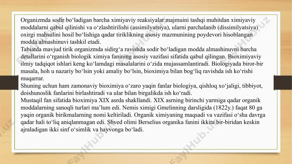 e.blyuyer va rus ximigi m.m.manasseina bijg‘ish jarayoni hujayrasiz bijg‘ituvchi hujayra shirasi ishtirokida alkogol bijg‘ishi sodir bo‘lishi tasdiqlanadi. shunday qilib 1870 yilda libixning tirik organizmlar hayot holatiga fermentlar ta’siri nazariyasi o‘z tasdig‘ini topdi va o‘z ahamiyatini hozirgi kunga qadar yo‘qotgani yo‘q. bioximiya xx asrga kelib o‘z rivojining yuksak darajasiga ko‘tarila boradi. bu davrdan boshlab bioximiya o‘rganish obyektida mos ravishda ixtisoslashgan holatiga o‘ta boradi. o‘simliklar va unga vobasta ravishda mikroorganizmlar bioximiyasi barcha mamlakatlar universitetlari kafedralarida ilmiy tekshirish institutlarida o‘rganiladi. oqsillar, karbon suvlar, lipidlar, vitaminlar o‘simliklar, hayvonlar va mikroorganizmlarning tarkibiy qismi hisoblanadi va bioximiyaning asosiy o‘rganish manbalaridan bo‘lganligi tufayli barcha bioximik olimlar o‘rganishga xuruj etganligi ma’lumo o‘simliklar va mikroorganizmlar uchun glyukozidlar, oshlovchi moddalar, efir yog‘lari, alkoloidlar, antibiotik va boshqalar xarakterli. nomlari tilga olingan birikmalardan glyukozidlarning bir nechtasini fermentlar ishtirokida fransuz ximigi e.burklo sintez qilishga erishgan. o‘simliklarning guli va mevasida uchraydigan rangli pigmentlar antotsionlarning tuzilishini aniqlash va bayon etish borasida nemis ximigi r.vilshtetter ishlari …