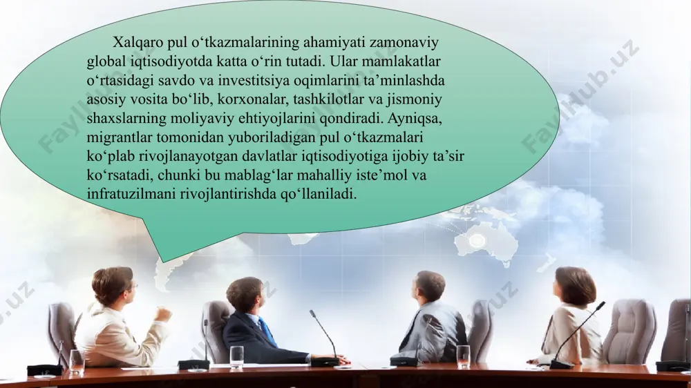 tan ishonchni pasaytiradi. banklar va xizmat ko‘rsatuvchi tashkilotlar tomonidan kuchli autentifikatsiya tizimlari va tranzaktsiyalarni real vaqt rejimida monitoring qilish choralari ushbu xavfni kamaytirishga yordam beradi. shuningdek, xalqaro standartlarga muvofiq ishlaydigan xavfsizlik protokollari, masalan, shifrlash texnologiyalari, keng qo‘llanilishi lozim. yechim sifatida raqamli texnologiyalarni kengroq joriy qilish orqali muammolarni bartaraf etish imkoniyati mavjud. blokcheyn texnologiyasi tranzaktsiyalarni tezkor, xavfsiz va shaffof tarzda amalga oshirishni ta’minlaydi. bundan tashqari, xalqaro moliyaviy tashkilotlar va hukumatlar o‘rtasida yaqin hamkorlik o‘rnatish, o‘tkazmalarni tartibga soluvchi qonunlarni takomillashtirish ham muhim ahamiyatga ega. shu bilan birga, o‘quv kampaniyalari orqali foydalanuvchilarni xalqaro o‘tkazmalar jarayonlari haqida xabardor qilish va ularni firibgarlikdan himoya qilish yo‘lida ma’lumot berish ham muammolarni kamaytirishga yordam beradi. xulosa: xalqaro pul o‘tkazmalari global iqtisodiyotda muhim rol o‘ynab, savdo, investitsiya va migratsiya oqimlarini ta’minlaydi. banklar bu jarayonda asosiy vositachi sifatida mablag‘larning xavfsiz va tezkor harakatlanishini ta'minlaydi. ushbu o‘tkazmalarni tartibga solish mexanizmlari xalqaro tashkilotlar, qonunchilik va zamonaviy texnologiyalar orqali amalga oshiriladi. swift …