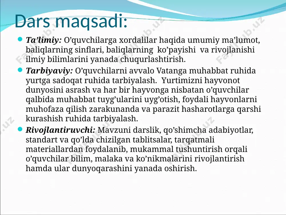 ravog’i jabra varaqlari jabra qilchalari jabralarning ishlashi 3-guruhga baliqlarning yuragi yurak bo’lmachasi yurak qorinchasi aorta vena ikki kamerali qon aylanish sistemasi qon aylanish sistemasi yurak orqa aorta qorin aorta yangi mavzu bayoni reja: ko’payish organlari tuxum qo’yishi rivojlanishi nasliga g’amxo’rlik qilishi. zog’ora baliq ayrim jinsli;urg’ochilarining jinsiy organlari tana bo’shlig’ida joy-lashgan yirik tuxumdondan iborat.unda tuxum hujayralari yetiladi.erkaklarida esa bir juft uzun urug’donlar bo’ladi.urchish davrida urug’donlar quyuq oq suyuqlik –”sut” bilan to’ladi.”sut” tarkibida millionlab urug’ hujayralari (spermotozoidlar)bo’ladi. tuxum qo’yishi jinsiy hujayralarning yetila boshlashi bilan baliqlarda ko’payish instinkti paydo bo’ladi.(64-rasm).instinkt ularni tuxum qo’yish va nasl qoldirish uchun qulay joy axtarishga undaydi.ba’zi baliqlar suv havzalarining oq-maydigan joylarini,boshqalari esa suvi oqib turadigan joylarni tanlaydi. o’tkinchi baliqlardan ba’zilari chuchuk suv havzalaridan dengizga,boshqa lari,aksincha,dengizdan chuchuk suv havzalariga ko’chadi.ayrim o’tkinchi baliqlar,masalan,uzoq sharq losossimonlaridan keta va bukri baliq uvul-diriq tashlash uchun amur daryosining irmoqlariga o’tadi.ugor balig’i yevropa daryolaridan minglab kilometr uzoqda joylashgan atlantika oke-anining sargass dengiziga borib tuxum qo’yadi.zog’ora …