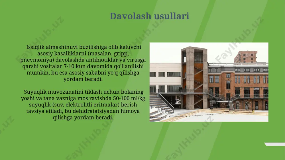 bir qatlamning issiqlik izolyatsiyasi koeffitsiyenti 0,5 dan yuqori bo'lishi optimal issiqlik almashinuvi uchun muhimdir. yosh bolalarda kiyim tanlashda 30°c dan yuqori haroratda yupqa paxta kiyimlar tanlash terining nafas olishiga va ortiqcha issiqlik chiqarilishiga yordam beradi, issiqlik urishi xavfini kamaytiradi. suvsizlanish va issiqlik almashinuvi suvsizlanish organizmning terlash orqali issiqlik yo'qotish qobiliyatini 30% ga kamaytiradi, natijada tana harorati keskin ko'tariladi va issiqlik zarbasi xavfi ortadi. bolalarda suvsizlanishning eng xavfli oqibatlaridan biri gipertermiya hisoblanadi, bu esa 40°c dan yuqori tana harorati bilan tavsiflanadi va o'limga olib kelishi mumkin. oldini olish choralari yangi tug'ilgan chaqaloqlarda issiqlik yo'qotish yuzasi kattaroq bo'lgani uchun, ularning issiqlik almashinuvi kattalarga nisbatan sezgirroq va 2-3 darajaga tezroq o'zgaradi. bolalarda issiqlik almashinuvi buzilishiga olib keluvchi omillar orasida 20% ga yaqini noto'g'ri kiyinish hisoblanadi, bu esa termoregulyatsiya jarayonini buzadi. atrofdagi muhit harorati va uning ta'siri atrofdagi muhit harorati 20-24°c oraligʻida optimal boʻlib, bolalarning issiqlik almashinuvi jarayonini normal holatda ushlab turadi va termik …