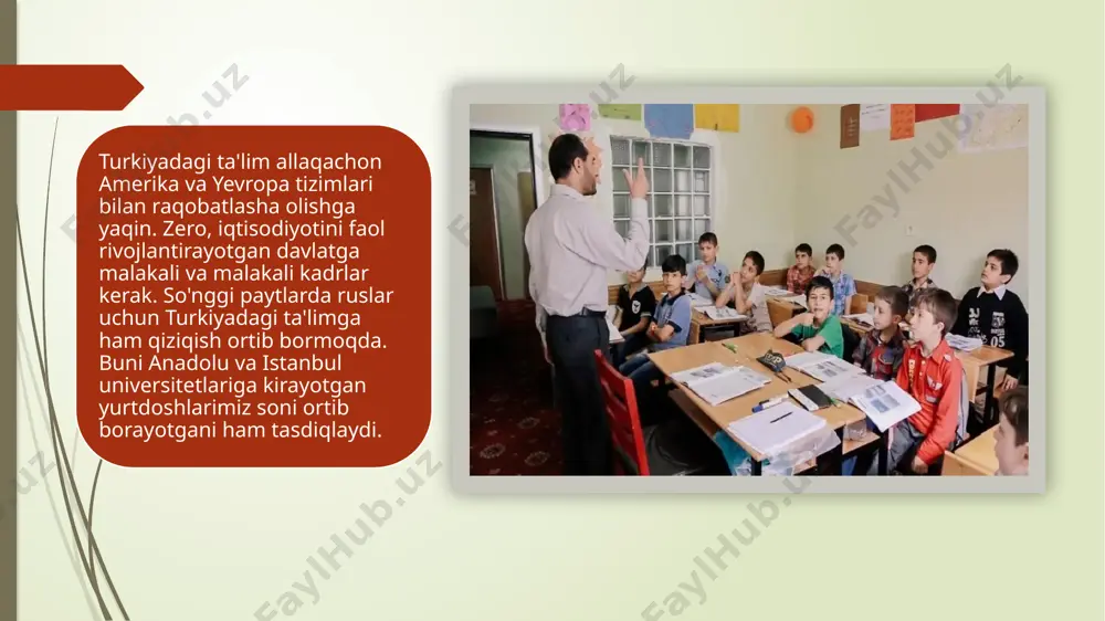 vlat maktablaridan tashqari ixtisoslashtirilgan maktablar ham mavjud. ular tabiatshunoslik va matematika yo‘nalishida iqtidorli bolalarni tayyorlaydi. bu maktablar yetarlicha yuqori darajadagi ta’lim beradi.bilim. bu yerda tadqiqot faoliyati rag‘batlantiriladi, talabalarga turli ixtirolar ustida ishlashlari mumkin bo‘lgan maxsus xonalar ajratiladi. ilmiy maktablarda ta'lim to'rt yillik dastur bo'yicha amalga oshiriladi. ta'lim tili turkcha. bunday ixtisoslashgan muassasa talabasi bo‘lish uchun siz kirish imtihonidan o‘tishingiz va buning uchun yuqori ball olishingiz kerak bo‘ladi. anadolu maktablari bu maktablar turkiya oʻrta taʼlim tizimida alohida oʻrin tutadi. ularda maktab o‘quvchilariga xorijiy tillardan biri chuqurlashtirilgan holda o‘qitilmoqda. kelajakda yoshlar olgan bilimlaridan oliy taʼlim olish uchun foydalanishlari mumkin. bu maktablarda oʻqish muddati toʻrt yil. tayyorgarlik kurslarini o'tish uchun yana bir yil sarflash kerak bo'ladi. talabalar chet tilidan tashqari matematika va tabiiy fanlarni ham o‘rganadilar. bundan tashqari, barcha treninglar frantsuz yoki ingliz tillarida olib boriladi. anadolu maktablari mamlakatda juda mashhur, chunki ularni tugatgandan keyin bolalar hech qanday muammosiz universitetga kirishadi. shuning uchun …