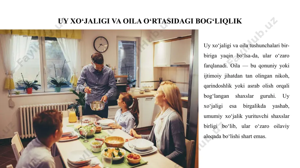 zmatlardan foydalanish — bularning barchasi uy xo‘jaliklari hayotini yanada qulay va zamonaviy qiladi. bu omillar uy xo‘jaliklarining kelajakdagi rolini kuchaytirib, ularni rivojlanishning yangi bosqichiga olib chiqadi. moliyaviy savodxonlik va tadbirkorlikni rivojlantirish zamonaviy jamiyatda uy xo‘jaliklarining moliyaviy holatini yaxshilash va ularni iqtisodiy jihatdan barqarorlashtirishda moliyaviy savodxonlik alohida ahamiyat kasb etadi. aholining budjet tuzish, xarajatlarni rejalashtirish, jamg‘arma qilish, bank va moliyaviy xizmatlardan to‘g‘ri foydalanish kabi ko‘nikmalarga ega bo‘lishi uy xo‘jaliklarining umumiy iqtisodiy farovonligini oshiradi. moliyaviy savodxonlik nafaqat daromadlarni oqilona taqsimlashga, balki ortiqcha qarzlar, noto‘g‘ri sarmoyalar va isrofgarchilikning oldini olishga yordam beradi. bundan tashqari, uy xo‘jaliklari doirasida kichik biznes va tadbirkorlikni rivojlantirish orqali qo‘shimcha daromad manbalarini yaratish imkoniyati mavjud. masalan, qo‘shimcha hunarmandchilik, xizmat ko‘rsatish, qishloq xo‘jaligi mahsulotlarini yetishtirish kabi faoliyatlar orqali ko‘plab oilalar o‘zining iqtisodiy mustaqilligiga erishmoqda. davlat tomonidan tadbirkor oilalarni qo‘llab-quvvatlovchi grantlar, imtiyozli kreditlar va o‘quv dasturlarining mavjudligi esa ushbu jarayonni yanada jadallashtirmoqda. bandlikni ta’minlash va daromadlarni oshirish uy xo‘jaliklarining iqtisodiy barqarorligini …