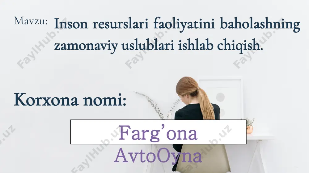 ning mehnatini to‘g‘ri baholab, ularni rag‘batlantirishga imkon beradi. 3 / 18 11 / 18 motivatsiyasiz motivatsiya bilan 1. eski uslublar ishchilarning ish faoliyatini kuzatish: ishchilarni faqat ishning natijasi yoki bajarilgan vazifalar asosida baholash. reyting tizimi: ishchilarni to'g'ridan-to'g'ri yuqori boshqaruv organlari yoki rahbarlar tomonidan baholash. bu baholash subyektiv bo'lib, rahbarning shaxsiy qarashlari, tajribasi va baholash usullariga bog'liq bo'ladi. tanish-bilishchilik bu holatda rahbar o’z yaqiniga nisbatan yaxshi munosabatda bo’ladi va ishchining malakasini adolatli baholamaydi. oqibatda esa samaradorlik pasayadi. ishchi hujjatlari orqali baholash: ishchining faoliyati haqida yozma hujjatlar asosida baholash. bu usulda ishchining oliy ma’lumotliligi, turli malaka sertifikatlari va tanlovlardagi yutuqlari orqali baholanadi. afzalliklari: oddiy va tez amalga oshiriladi. o'zaro shaxsiy munosabatlar va ishchi xususiyatlariga alohida e'tibor qaratish imkonini beradi. kamchiliklari: subyektivlik, shaxsiy qiziqishlar yoki noxolis baholash xatoliklariga olib kelishi mumkin. xodimning real ish natijalari to'g'risida aniq va obyektiv ma'lumotlar yetishmasligi. 2. ko‘p tomonlama baholash. xodim faoliyatini rahbar, hamkasblar va mijozlar tomonidan baholash. …