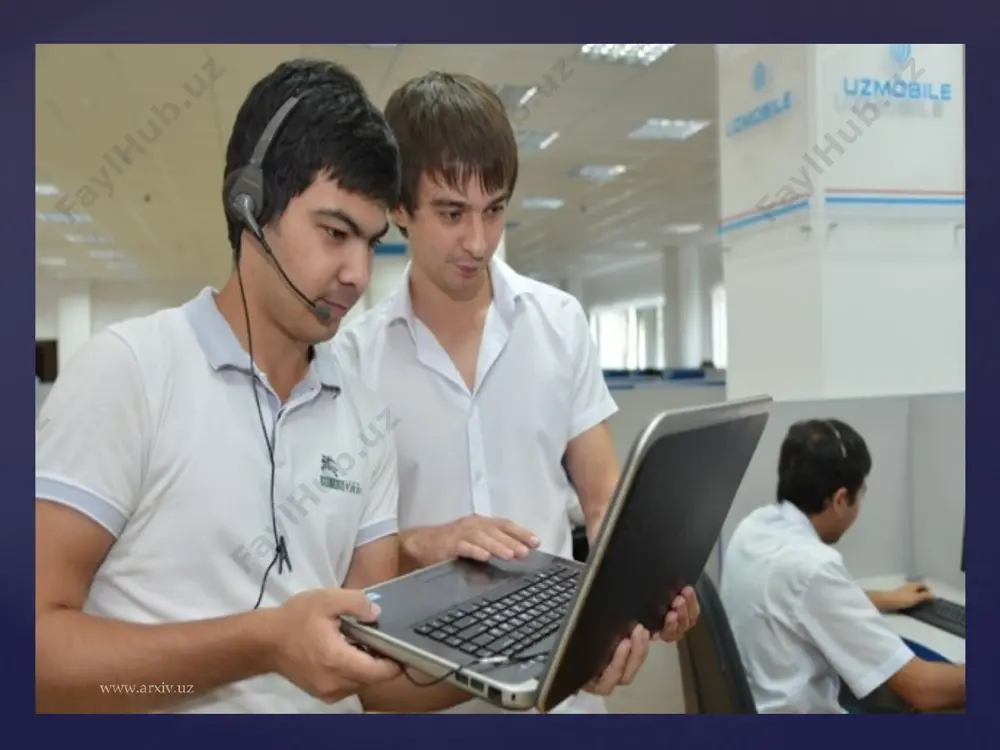 hilardan biridir. bu innovatsion otm bo‘lib, u dunyoning turli burchaklarida talabalarga o‘z yashash tarzini o‘zgartirmasdan, arzon narxlarda sifatli elektron ta’lim olish imkonini beruvchi elektron ta’limdir. innovatsiyalar bilan hamqadam zamonaviy gumanitar akademiya (zga) 1992-yil 23-noyabrda tashkil etilgan. bugungi kunda u rossiya va yevropadagi eng yirik otm’dir, unda 100ga yaqin talaba tahsil olmoqda. 22 yil davomida 300 mingdan ortiq talaba oliy ma’lumot haqida diplom olishga muvaffaq bo‘ldi. hozirgi kunda akademiya ko‘pgina ta’lim dasturlarini taklif etmoqda: bakalavr tayyorlash yo‘nalishlari bo‘yicha («lingvistika», «yurisprudentsiya», «boshqaruv», «iqtisodiyot», «informatika va vt», «psixologiya», «falsafa», «pedagogik ta’lim», «politologiya», «sotsiologiya», « san’at tarixi», «tijorat», «ijtimoiy ishlar», «davlat va mahalliy boshqaruv»); mutaxassisliklar («soliq va soliqqa tortish», «tarjima va tarjimashunoslik», «ijtimoiy ishlar»); magistrlarni tayyorlash mutaxassisliklari bo‘yicha («yurisprudentsiya», «iqtisodiyot», «boshqaruv», «informatika va vt», «falsafa», «psixologiya», « kadrlarni boshqarish», «davlat va mahalliy boshqaruv»). o‘rta maxsus ta’lim mutaxassisliklari bo‘yicha o‘rta maxsus ta’lim mutaxassisliklari bo‘yicha — o‘rta bo‘g‘indagi mutaxassislarni tayyorlash («iqtisodiyot va buxgalterlik hisobi (tarmoqlar bo‘yicha)», …