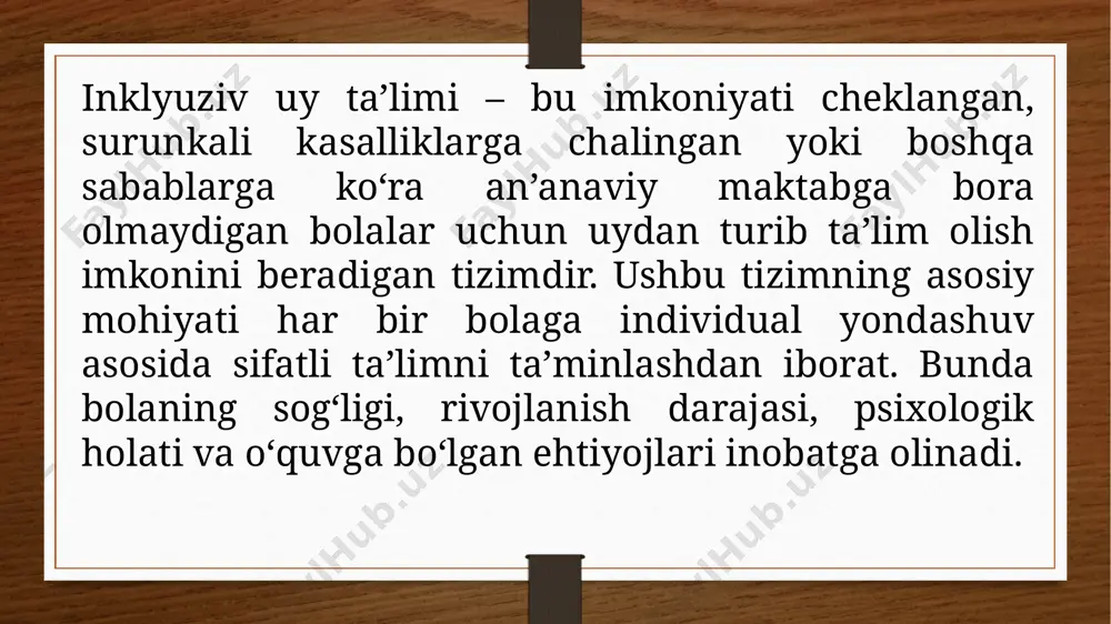 abli bunday maktablar odatda “mehrli”, “insonparvar” deb ta’riflanadi. inklyuziv ta’limdagi o‘rni inklyuziv ta’limning asosiy g‘oyasi — har qanday bola, uning salomatligi yoki rivojlanish darajasidan qat’i nazar, umumiy ta’lim tizimida o‘qish huquqiga ega bo‘lishidir. “mehrli maktab”lar esa aynan shu g‘oyani amaliyotda ro‘yobga chiqaradigan muassasalardir. ushbu maktablarning inklyuziv ta’limdagi o‘rni quyidagi jihatlarda yaqqol ko‘zga tashlanadi: barqaror ta’lim muhiti yaratadi. mehrli maktablarda bolalarning ruhiy holati, emotsional ehtiyojlari inobatga olinadi. o‘qituvchi bolani tanqid qilmaydi, balki uni tushunishga harakat qiladi, ijobiy tomonga yo‘naltiradi. bu esa bolaning o‘ziga ishonchini oshiradi. ijtimoiy integratsiyani ta’minlaydi. bunday maktablar orqali imkoniyati cheklangan bolalar boshqa tengdoshlariga yaqinlashadi, ularni o‘z do‘stlari sifatida ko‘radi. bu esa jamiyatda bag‘rikenglikni oshiradi, ijtimoiy ziddiyatlarni kamaytiradi. shaxsiy rivojlanishni qo‘llab-quvvatlaydi. har bir bolaning ehtiyojlariga qarab individual ta’lim dasturi tuziladi. bu dasturni amalga oshirishda maxsus pedagoglar, psixologlar, logopedlar faol ishtirok etadi. natijada bola o‘z salohiyatini to‘liq namoyon qilish imkoniyatiga ega bo‘ladi. ota-onalar bilan uzviy hamkorlikda ishlaydi. mehrli maktablarda ota-onalar …