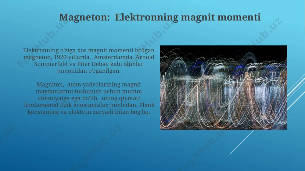 , masalan, nikol va boshqalar tomonidan 1927-yilda o'tkazilgan tajribalarda eksperimental ravishda tasdiqlangan va bu kvant mexanikasi rivojlanishiga katta hissa qo'shdi. magneton: magnit momenti elektronning o'ziga xos magnit momenti bo'lgan spin magnit momenti taxminan 1 bohr magnetoni ga teng. bu fizik miqdor atomlarning magnit xususiyatlarini tushunishda muhim rol o'ynaydi. bohr magnetoni, 9,27 × 10⁻²⁴ a⋅m², atomlarning magnit momentini ifodalaydi va kopenxagen universitetida nils bor tomonidan 1913-yilda kiritilgan. mosley qonuni: tajriba natijalari mozli qonunining tajriba natijalari rentgen nurlanishining to'lqin uzunligining elementning atom raqami bilan teskari kvadrat bog'liqligiga asoslangan bo'lib, 1913-yilda manchester universitetida olingan. tajribalar natijasida olingan spektr chiziqlarining chastotasi (ν) bilan atom raqami (z) o'rtasidagi bog'liqlik z ning kvadratiga proporsional ekanligi aniqlandi, bu esa atom tuzilishi haqidagi tushunchalarni tubdan o'zgartirdi. mosley qonuni: atom raqami va chastota o'rtasidagi bog'liqlik mozli qonuni rentgen nurlanishining chastotasi bilan atom yadrosidagi protonlar soni o'rtasidagi bog'liqlikni matematik tarzda ifodalaydi, bu esa atom tuzilishi haqidagi tushunchalarni boyitdi. mozli qonuni …