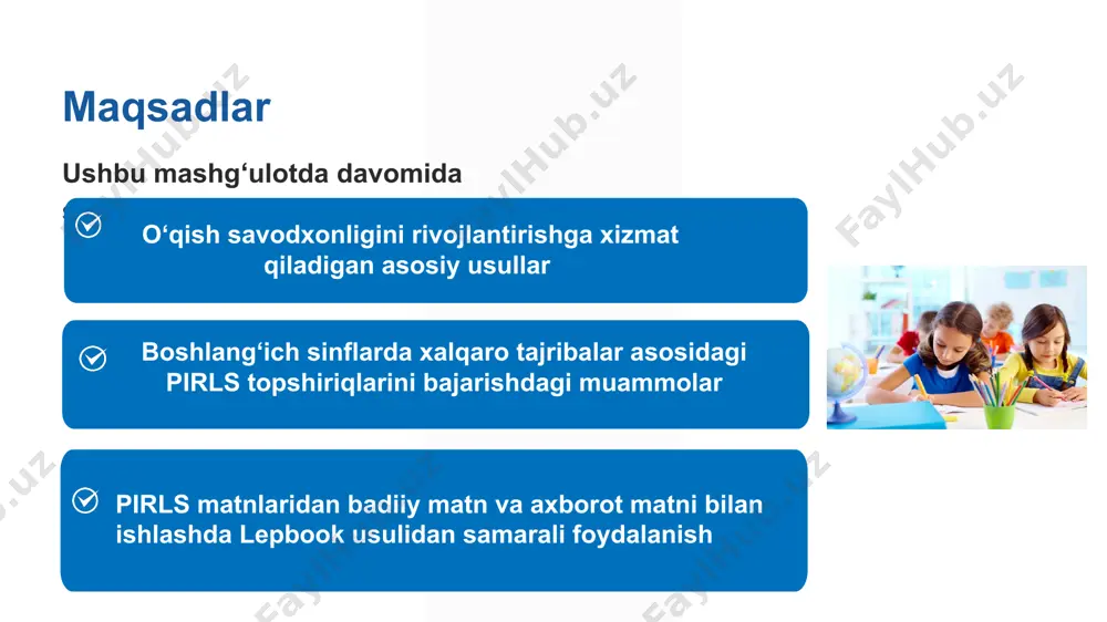 ayotingizda qanday foyda keltirishi mumkin. tasavvur qiling ustozlar siz rejissorsiz maktabda o‘quvchilarni kitobga badiiy adabiyotga qiziqishini uyg‘otish uchun kino ishla desa uning nomini qanday nomlar edingiz? kitoblarni yaxshi ko‘rgan odamlar ! jumlani ketma ket davom ettiramiz!...... 4 savodxonlik deganda: faqat o‘qishni emas, balki o‘qilgan matndan ma’no chiqarish, tahlil qilish va foydalanish qobiliyatlari tushuniladi ko‘nikmalar turlari: matnni tushunish axborotni ajratish tahlil qilish va izoh berish baholash va xulosa chiqarish o‘qish savodxonligi tushunchasi nima? 5 o‘qish savodxonligini rivojlantirishdagi asosiy usullar o‘qish savodxonligini rivojlantirishga xizmat qiladigan asosiy usullardan qaysilarni bilasiz? 6 fonetik (tovush asosida) o‘qitish usullari harflarni tovushlar bilan bog‘lash o‘rgatiladi. o‘quvchi harfni ko‘rib, uning qanday talaffuz qilinishini tushunadi. boshlang‘ich sinflarda foydalanish samara beradi. so‘z boyligini oshirish har kuni yangi so‘zlar bilan tanishtirish. sinonim, antonim va ko‘p ma’noli so‘zlar ustida ishlash. o‘quvchilarni turli janrdagi matnlar bilan tanishtirish. matn ustida ishlash (ma’noli o‘qish) o‘qilgan matn asosida savollar berish. matnning asosiy g‘oyasini toptirish. matnni qisqacha …