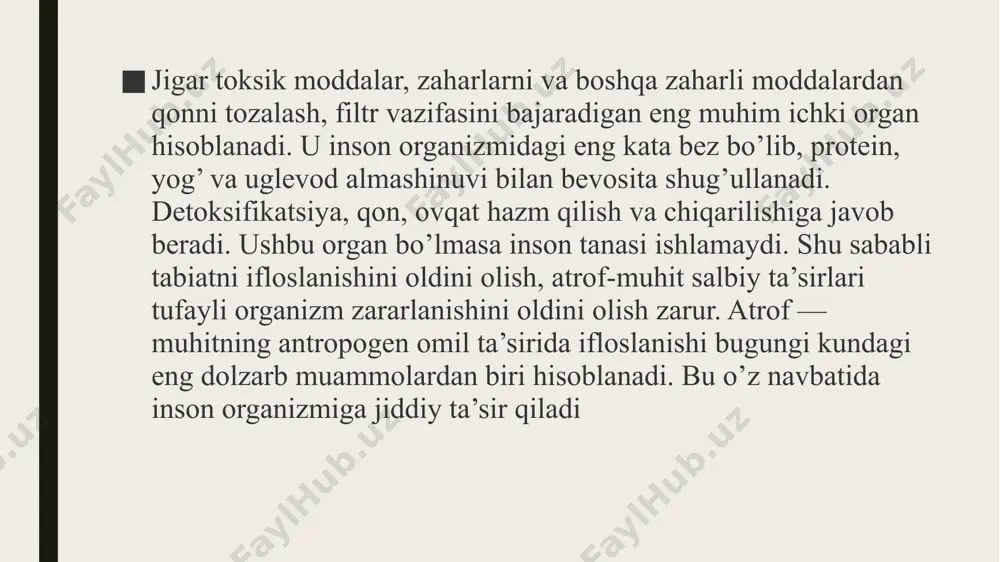 bilan jigarning segmentar tuzilishi haqidagi tushunchalar keng tarqalgan. fibroz — jigar to’qimasi o’rnini biriktiruvchi to’qima tolalari bilan almashtirilishi. har qanday jarohatni tuzatishda bo’lgani kabi, jigardagi shikastlanish joyida ham chandiq paydo bo’ladi. u kollogen, elastin va odatda hujayralararo bo’shliqda joylashadigan boshqa moddalarga boy bo’lgan mustahkam to’qimadan iborat. chandiq to’qima yangi nobud bo’lgan jigar hujayralarining vazifalarini bajara olmaydi. fibroz jarayoni tez bo’lishi va juda uzoq vaqtgacha cho’zilishi mumkin. fibrozning yakuniy natijasi sirrozdir. shikastlanishlardan eng ko’p uchraydigani gepatitdir. gepatit — bu jigar hujayralarining yallig’lanishi. yallig’lanish — bu organizmning shikastlanishiga bo’lgan universal reaksiyadir. bunda organism zararlangan xududni cheklashga va potogen bakteriyalar kabi kasalliklarning sababchilarini yo’q qilishga intiladi. gepatit o’tkir va surunkali ko’rinishda bo’lishi mumkin. o’tkir gepatit tezda yuzaga keladigan yallig’lanish, agar ta’sir qiluvchi salbiy omil bartaraf etilsa, oqibatlarsiz tuzalib ketishi mumkin. agar yallig’lanish jarayoni 6 oy yoki undan ko’proq vaqtga cho’zilsa va surunkali shaklga o’tsa, unda o’lik gapatotsitlar o’rnida asta sekin fibroz paydo bo’lishi …