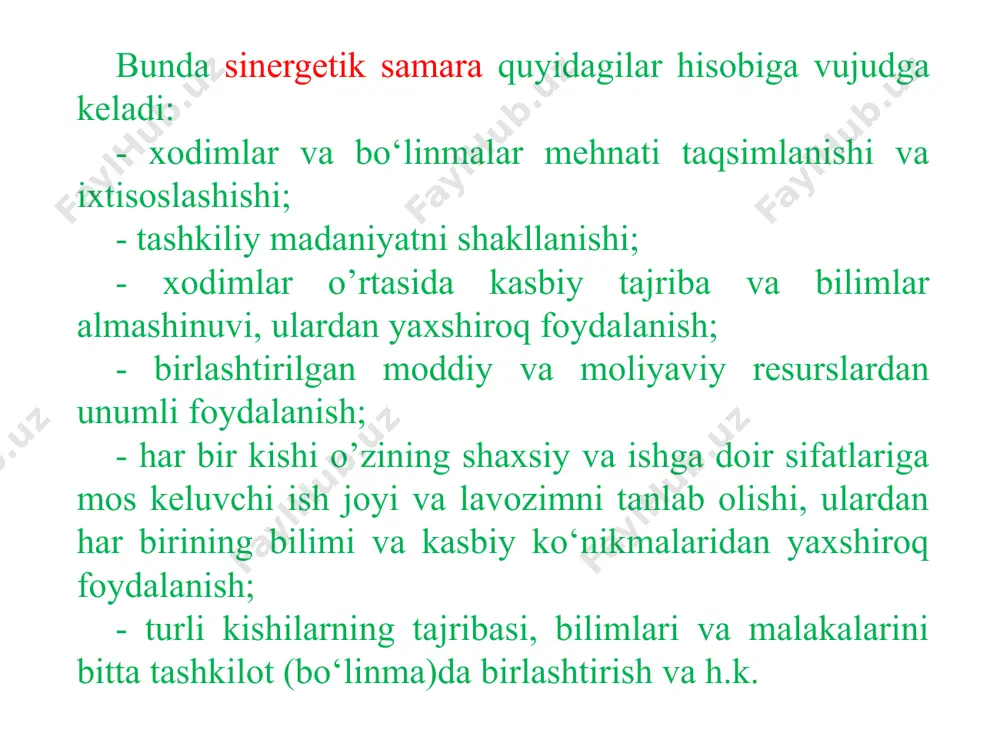 ing ichki muhiti uning hayotiy kuchining man’basi bo‘ladi. u o‘z ichiga tashkilotga faoliyat yuritish va zamon, vaktning ma’lum oralig‘ida mavjud bo‘lish va yashab qolish imkoniyatini beruvchi salohiyatni oladi. ammo u agar uning kerakligicha faoliyat yuritishini ta’minlamasa, uning muammolar va hattoki halokatining manbasi bo‘lishi mumkin. tashkilotning ichki muhiti quyidagi tashkil qiluvchilarning uzviy bog‘lanishidan iborat bo‘ladi: tashkiliy tuzilma; tashkilot ichidagi jarayonlar; texnologiya; xodimlar; tashkiliy madaniyat. tashkilotning tashkiliy tuzilmasi alohida bo‘linmalarning ajratilishi, ular o‘rtasidagi aloqa va bo‘linmalarning yagona bir butunga birlashishini aks ettiradi. texnik vositalar va ularning tashkilot tomonidan yaratilayotgan yakuniy mahsulotni olish uchun kombinatsiyalash va foydalanish usullarini o‘z ichiga oluvchi texnologiya menejment tomonidan eng diqqat e’tiborning predmeti bo‘ladi. xodimlar - har qanday tashkilotning asosi hisoblanadilar. tashkiliy madaniyat - tashkilot a’zolari tomonidan taqsimlanadigan eng muhim (nomoddiy) boyliklar, niyatlar va belgilarning yig‘indisidir. tashqi muhit tashkilotni resurslar bilan ta’minlovchi manba bo‘ladi. bunda tashkilot ham, o‘z navbatida, buning uchun to‘lov sifatida tashqi muhitga o‘z faoliyatining natijalarini …