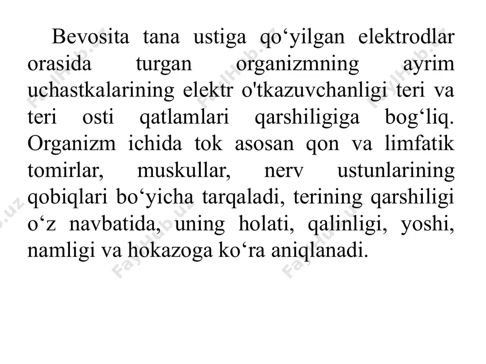 bo‘ladigan biotoklar kuchsiz magnit maydonlarining manbaidir. ba’zan bunday maydonning induksiyasini olchash mumkin. masalan, yurakning magnit maydoni induksiyasining vaqtga bogiiqligini yurak biotoklarining qayd qilish asosida diagnostika metodi — magnitokardiograflya yaratilgan. magnit maydoni o‘z ichidagi biologik sistemalarga ta’sir qiladi. bu ta’simi biofizikaning magnitobiologiya deb ataluvchi bo‘limi o‘rganadi. o’zgaruvchan tok vaqt o’tishi bilan yo`nalishi va qiymati o`zgarib turadigan elektr tokiga o`zgaruvchan tok deyiladi. agar o’zgaruvchan tok zanjiriga kondensator, induktiv g’altak va rezistor (omik qarshilik) ketma-ket ulansa, zanjirning to’la qarshiligi quyidagicha topiladi: o’zgaruvchan tok zanjirdagi omik qarshilik – aktiv qarshilik, sig’im va induktiv qarshilik esa, reaktiv qarshilik deyiladi sigim qarshilik quyidagicha topiladi: хl=ωl, bunda ω=2πν induktiv qarshilik quyidagicha topiladi: хc=1/ωc organizm to‘qimalarining to‘la qarshiligi (impedansi). reografiyaning fizik asoslari organizm to‘qimalari o‘zgarmas tokdan tashqari o‘zgaruvchan tokni ham o‘tkazadi. organizmda induktiv g‘altakka o‘xshagan sistemalar yo‘q, shuning uchun induktivligi nolga yaqin. biologik membranalar va demak, butun organizm sig‘im xosssalarga ega, shu tufayli organizm to'qimalarining impedansi faqat om …