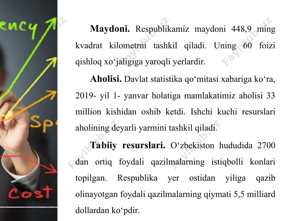 bo‘yicha qarori ulkan ahamiyatga egadir. mana shu maqsadda prezidentimiz farmoni bo‘yicha “uzatom” atom energetikasini rivojlantirish agentligi tuzildi. bu bilan mamlakatimizdagina emas balki, o‘rta osiyo hududida misli bo‘lmagan yangi zamonaviy sohaga asos solindi. ayniqsa, uran zaxiralarini qazib olish bo‘yicha jahonda yetakchi o‘rinlardan birini egallagashimiz mamlakatimizda atom energetikasini rivojlantirish uchun ulkan zamin bo‘lib xizmat qiladi. qishloq xo‘jaligi. o‘zbekiston respublikasi davlat statistika qo‘mitasi ma’lumotlariga ko‘ra 2018- yil holatiga o‘zbekiston aholisining 49,5 %i qishloqlarda istiqomat qiladi. shu sabab, iqtisodiyotda qishloq xo‘jaligining tutgan o‘rni bo‘lakcha. mamlakat yaimining 32,4 %i qishloq va baliq xo‘jaligiga to‘g‘ri keladi. o‘tgan bir yil ichida bu ko‘rsatkich 1,6 %ga pasaygani kuzatildi. paxtachilik qishloq xo‘jaligining yetakchi tarmog‘i hisoblanadi. yalpi qishloq xo‘jaligi mahsulotlarining 53,2 %i dehqonchilikda, 46,8 %i chorvachilikda yaratiladi. o‘zbekiston paxta tolasini ishlab chiqarish bo‘yicha dunyoning yetakchi mamlakatlaridan biridir. respublikada katta hajmda g‘alla yetishtirish uchun asos yaratilgan. oxirgi paytlarda yiliga 6 million tonnadan ortiq g‘alla yetishtirilmoqda. respublika meva-sabzavot mahsulotlari, uzum, pilla, qorako‘l …