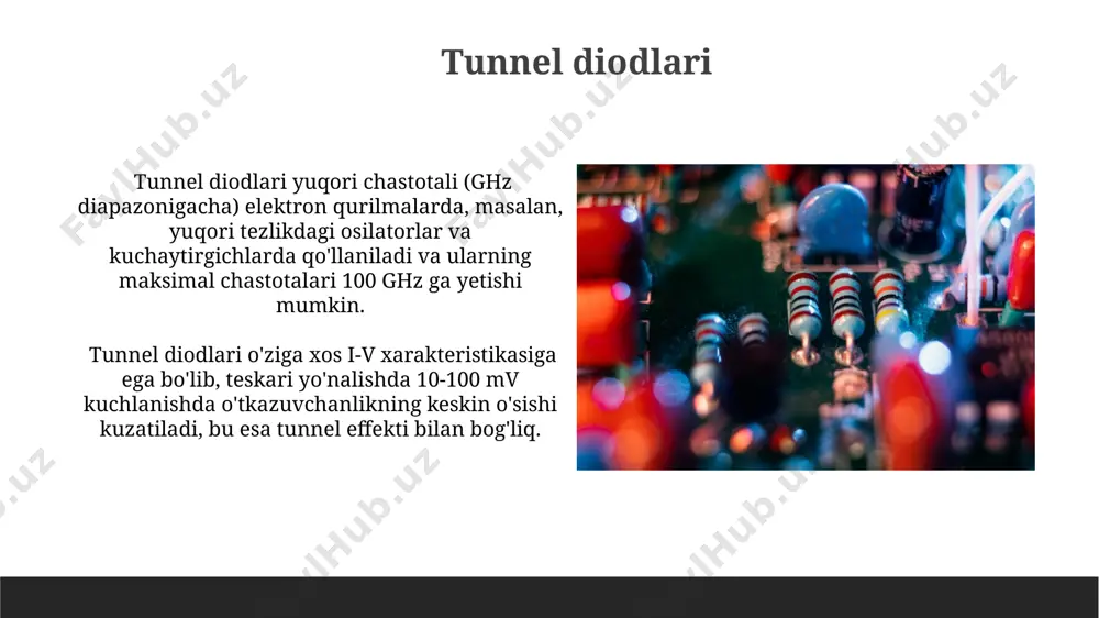 arimoʻtkazgichlarning energiya diapazonlari va oʻtish mintaqasining kengligini aniqlash mumkin. fermi darajasi va ish funksiyasi fermi darajasi yarimo'tkazgichning o'tkazuvchanlik zonasida elektronlarning zichligi bilan bog'liq bo'lib, mutlaq nol haroratda 0,025 ev atrofida joylashgan bo'lishi mumkin. ish funksiyasi metall yoki yarimo'tkazgich sirtidan elektronni chiqarish uchun zarur bo'lgan minimal energiyani ifodalaydi va odatda 4-5 ev atrofida bo'ladi. amaliy qo'llanilishi mikroelektronika sanoatida 10 nm dan kam o'lchamdagi tranzistorlarni yaratishda yarimo'tkazgich-yarimo'tkazgich kontaktlari o'tish qarshiligini kamaytirish va ishlashni yaxshilash uchun muhim ahamiyat kasb etadi. yuqori tezlikdagi elektron asboblar, masalan, 10 gbps dan yuqori tezlikdagi tranzistorlar, yarimo'tkazgich-yarimo'tkazgich kontaktlarining o'ziga xos xususiyatlaridan, jumladan, o'tish tezligidan foydalanadi. elektron va teshik injektiyasi p-n o‘tishida, teshik injeksiyasi darajasi elektron injeksiyasi darajasidan farq qilishi mumkin va bu farq 10 15 -10 18 sm -3 oralig‘ida bo‘lgan qatlamning legirovka darajasiga bog‘liq. elektron va teshik injeksiyasi jarayonida potensial to‘siq balandligi 0,7 ev dan yuqori bo‘lganda, faqatgina yuqori energiyali elektronlar va teshiklar injeksiya qilinadi, bu esa …