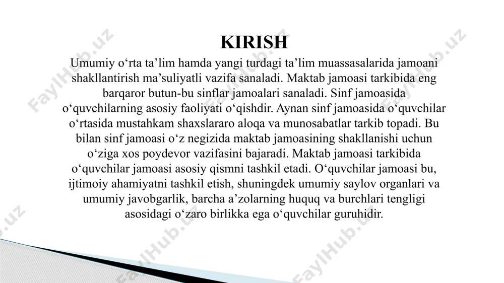 a rivojlanishining ikkinchi bosqichi. ushbu bosqich jamoa faollining pedagog talabini qo’llab-quvvatlashi hamda o’z navbatida uning o’zi bu talablarini jamoa a’zolari zimmasiga qo’yishi bilan tavsiflanadi. endilikda pedagog jamoada paydo bo’lgan va u bilan bog’liq muammo, masalalarni yolg’iz o’zlari hal qilmaydi. jamoa faoli bilan maxsus tarbiyaviy ish olib borish orqali bu ishga uni jalb etadilar. jamoa hayotini tashkil qilish usuli murakkablashib boradi, ya’ni jamoa o’z-o’zini boshqarishga o’tadi. tarbiyalanuvchilar amaliy faoliyatning doimiy ravishda murakkablashib borishi mazkur davrining muhim xususiyati sanaladi. ikkinchi bosqichda jamoaning muhim ishlarini o’quvchilar tomonidan mustaqil rejalashtirilishi, tadbirlarni o’tkazishga tayyorgarlik, uni o’tkazish hamda faoliyat natijalarini muhokama qilish jamoa faoliyatining ijodiy xususiyatini ko’rsatuvchi omillar sanaladi. jamoa rivojlanishining uchinchi bosqichi jamoa faoliyatida bu bosqich anchagina sermahsul hisoblanadi. a.s.makorenkoning aniqlashicha, bu davrda butun jamoa «ayrim o`zini chetga olib qoluvchi, injiq shaxs»larga talab qo’ya boshlaydi. jamoa shunga endilikda faqat faolligini emas, balki uning butun a’zolari qiziqadi. jamoa hayotidagi uchinchi bosqich, ijtimoiy fikr mavjudligi bilan ifodalanadi. …