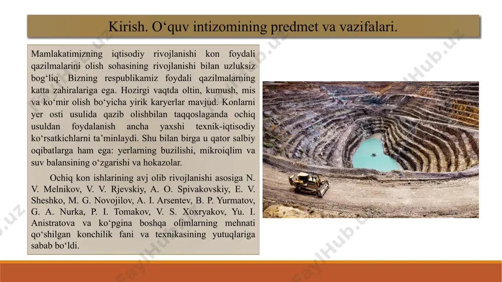 masini bildiradi. konlarni ishlab chiqarish texnologiyasi – bu ishlab chiqarish qonuniyatlari va texnik vositalarning imkoniyatlari haqidagi fundamental bilimlarga asoslangan kon ishlarining mexanizatsiyalashtirilgan ishlab chiqarishning o‘zaro bog‘liq jarayonlari, usul va yo‘llarining birlashmasi. foydali qazilmalarni ochiq usulda qazib olish texnologiyasi ikki omilni o‘z ichiga oladi: ishlab chiqarish jarayonlari texnologiyasi (tuproq chiqarish, kon jinslarini ko‘chirish va ularni omborga joylashtirish) va ochiq kon ishlari texnologiyasi (karyerning vaqt va fazoda kon jinslari kompleksi sifatida ishlab chiqilishi bo‘yicha qurilish va rivojlanishi). ishlab chiqarish jarayonlarining texnologiyasi asosiy ishlab chiqarish jarayonlarini tashkil qilish sxemalari, mexanizatsiyasi, prinsiplari, vositalari va komplekslarini o‘z ichiga oladi: kon jinslarini qazib olishga tayyorlash, qazib olish, yuklash ishlari, transportirovka, yukni tushirish, kon massasini tushirish va omborga joylash. kirish. o‘quv intizomining predmet va vazifalari. ochiq kon ishlarining maqsadi foydali qazilmani yer q’aridan olishni ta’minlovchi barcha asosiy ishlab chiqarish jarayonlari ochiq konlarda amalga oshiriladigan kon ishlari ochiq kon ishlari nomiga ega. ochiq kon ishlari bilan foydali qazilmani …