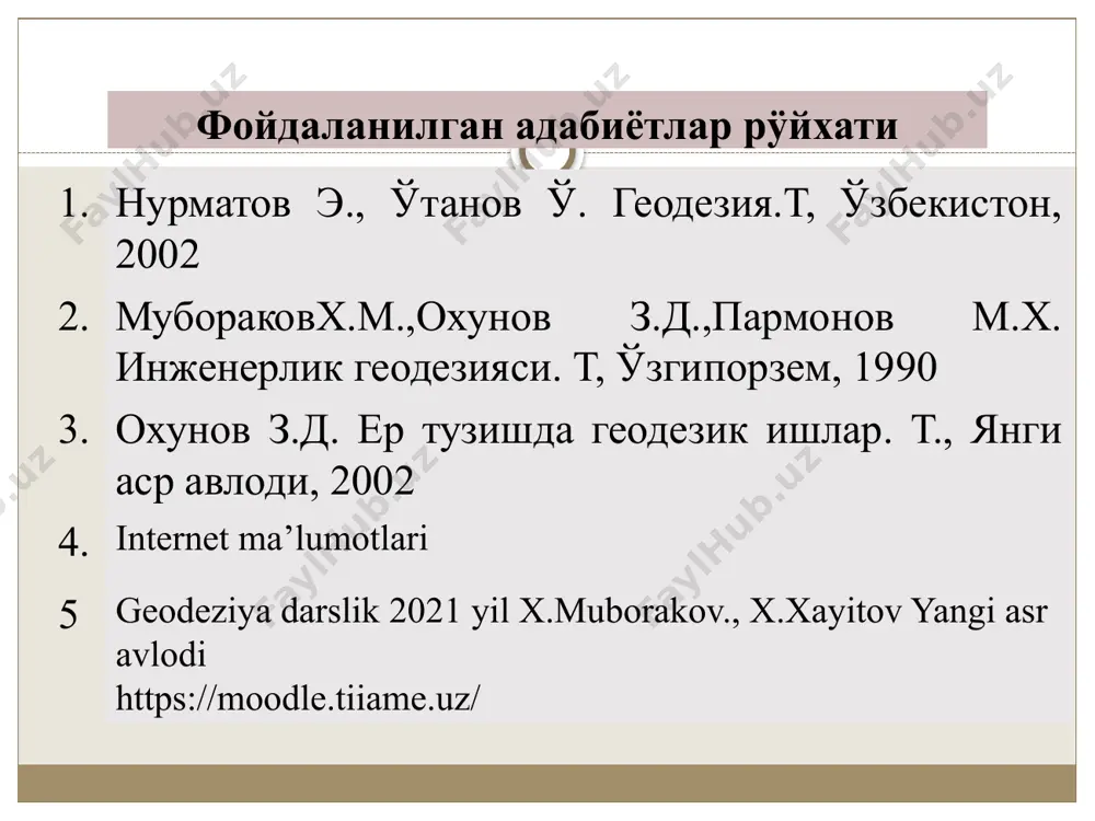 даланг масштабнинг энг кичик бўлаги қуйидагича аниқланади: бу ерда: . ху - масштабнинг энг кичик булаги (м), (мисолимизда ху=1 м) ва - масштаб асоси (мисолимизда ва=100 м.) m – асосидаги бўлаклар сони п - баландликдаги бўлаклар сони (1 б шаклга каранг) кўндаланг масштаб 100 сони бир - бирига тенг ёки яқин бўлган икки кўпайтувчига ажратилади, яъни m*n=100=10*10 (m=10; n=10) бирор туғри чизиқ олиниб, унинг чап учидан бошлаб кетма- кет икки (2) см. кўйилади. топилган нуктапардан масштаб асосига тенг бўлган 2-2,5 см узунликда перпендикуляар чиқарилади, с ва д нуқталар туташтирилиб авсд тўғри турт бурчак ҳосил қилинади, ҳосил бўлган тўғри тўртбурчакларнинг чапдаги биринчиси олинади. тўғри туртбурчакнинг қуйи ва юқори асоси m=10 бўлакка бўлинади. чапдаги биринчи бўлак с нуқта билан туташтирилади. бу оғма чизиқ трансверсал чизик дейилади. колган бўлаклардан шу чизиққа параллел чизиқлap ўтказилади. 1-расм. масштаблар: а) сонли, сўзли, чизиқли масштаблар; б) кўндаланг масштаб. ас томон n=10 бўлакка бўлинади. масштаб асосига ўнта параллел …