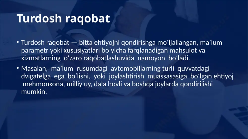 ko’payib borishi bilan tovar birligiga to’g’ri keluvchi xarajatlarning sezilarli darajada pasayib borishida pasayib borishida namoyon bo’ladi. legal monopoliya legal(qonuniy) monopoliya –bu qonuniy tarzda tashkil etiluvchi monopolistik holat. ular tarkibiga raqobatdan himoya qiluvchi quyidagi monopoliya shakllarini kiritish mumkin. 1. patent tizimi 2.mualliflik huquqi 3.tovar belgilari patent tizimi, muallifik huquqi,tovar belgilari patent tizimi—bu ixtirochi va mualliflar tomonidan yaratilgan ixtirolar ,foydali modellar , sanoat namunalarni tasdiqlovchi, hamda ularga mutlaq huquqni taqdim etish tizimi. mualliflik huquqi-ilmiy,badiiy va san’at asarlari,ijro san’ati fonogrammalari,ko’rsatuvlar,efir to’lqini yoki kabel orqali tasvir uzatish kabilarni yaratish va ulardan foydalanish munosobatlarini qonuniy tarzda tartibga solish shakli.mualliflik huquqi faqat mualiflar tomonidan o’z mahsulotlarini ma’lum vaqtga yoki butunlay sotish,ulardan nusxa olish va ko’paytirishga ruxsat berish imkonini ta’minlaydi; tovar belgilari –bu savdo belgilari,nishonlari,maxsus ramzlari,nomi va boshqalarni ro’yxatga olish,huquqiy jihatdan himoya qilish va ulardan foydalanish bo’yicha paydo bo’lgan munosabatlari qonuniy tarzda tartibga solish shakli sun’iy monopoliya sun’iy monopoliya –monopol foyda olish maqsadida tashkil etiluvchi birlashmalarning shartli …