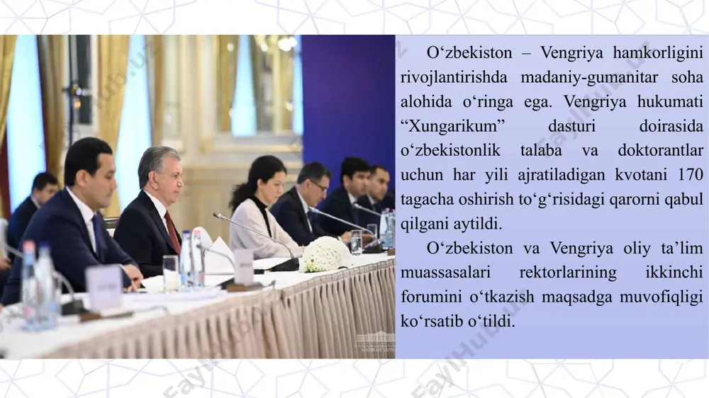 rasidir. bu har tomonlama komil muhandislik inshooti, buxoroning sathidan 47 metrga ko’tarilib turgan ulkan minoradir. o’zbekistonda eng baland bo’lgan ushbu minora tepaga chiqqan sari sal ingichkalashib boradi, uning dumaloq aylanasidan o’rab turgan halqalar turli rangdagi sirlangan g’ishtchalar bilan bezatilgan. shu bilan birga minoradagi naqshlarning turli-tumanligi va takrorlanib kelishi sodda va komil me’morchilik shakllarini boyitadi. xiva xiva — muzey-shahar, lekin rim shahri kabi aholi yashaydigan shahardir. sharqning ko’pgina shaharlari kabi xiva amudaryoning quyi oqimida joylashgan xeyvak nomli suv havzasi yonida barpo etilgan bo’lib, xorazm vohasining sug’oriladigan yerlarida rivojlanib kelgan. arxeologik tadqiqoitlarning ko’rsatishicha, shahar kamida 2500 yoshga kirgan. bularning hammasi yunesko tashkilotiga xivani qo’riqxona ahamiyatidagi shahar deb e’lon qilishga, shaharning ichki qismi bo’lgan ichan-qal’ani esa jahon ahamiyatidagi tarixiy yodgorlik deb e’tirof etishga asos bergan. shaxrisabz shahrisabz — amir temur shahri, bu yerda hamma narsa u yoki bu tarzda uning nomi bilan bog’liq. bu yerda uning otasi muhammad tarag’ay va ma’naviy ustozi shamsiddin …