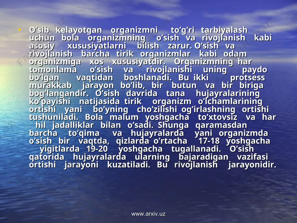 i paydo bo’ladi. www.arxiv.uz www.arxiv.uz o’sish- organizmning miqdori korsatkichi hisoblansa, rivojlanish sifat ko’rsatkichi hisoblanadi. bu ikki jarayon notekiswlik, umrsizlik, geteroxning va akseleratsiya jarayonlari asosida yuzaga chiqadi. odam organizmi paydo bo’lgunidan to vafot etgunga qadar ketma-ket keladigan morfologik, bioximik va fiziologik o’zgarishlarga uchraydi. bu o’zgarishlar o’sish va rivojlanish bosqichlarini yuzaga keltiruvchi irsiy faktorlarga bog’langan. biroq, bu irsiy faktorlarning yuzaga chiqishda yosh xususiyatlarning shakllanishida ta’lim tarbiya, bolaning ovqatlanishi, turmushning gigiyenik sharoiti, sport va mexnat faoliyati katta ta’sir ko’rsatadi. bolaninbg dastlabki qadam tashlashi, hayoti davomidagi harakat funksiyasining rivoj;lanishi, bolaning birinchi aytgan so’zi va hayoti davomida nutq funksiyasining rivojlanishi. bolaning o’smirga aylanishi markaziy nerv sistemasining rivojlanishi, reflektor faoliyatining murakkablashuvi, bular organizmida kechadigan uzluksiz o’zgarishlarning bir bo’lagidir. bu o’zgarishlarni bolaning gavda proporsiyasining o’zgarishlardan ham bilish mumkin. www.arxiv.uz www.arxiv.uz yangi tug’ilgan chaqaloq qo’l oyoqlarini kaltaligi, gavda va boshning kattaligi bilan katta odamdan farq qiladi. bolaning gavdaga bo’lgan nisbati quyidagicha: yangi tug’ilgan chaqaloqda 1-4,2 yoshda, 1-5,6yoshda 1-6,12 …