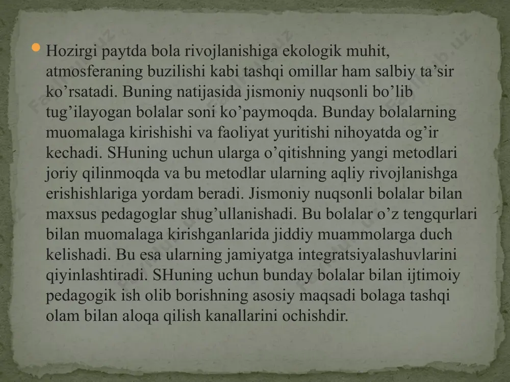 ’ insonga muayyan talablarni qo’yadi va shu bilan birga unga bir qancha huquqlarni beradi. insonning jamiyatdagi muayyan huquq va majburiyatlar bilan xarakterlanadigan mavqe’i ijtimoiy maqom deyiladi. insonda tug’ma maqomlar bo’lishi mumkin. insonning ijtimoiy maqomiga millati, tug’ilgan joyi, familiyasi va boshqa omillar ta’sir ko’rsatishi mumkin. bunday maqomlarga odatda tug’ma maqom deyiladi. boshqalari esa inson jamiyatda nimalarga mustaqil erishganligiga qarab belgilanadi. masalan, ijtimoiy pedagog maqomiga shu sohadagi kasb tayyorlovchi o’quv muassasasida ta’lim olgan va bu soha bo’yicha diplomga ega bo’lgan shaxs erishishi mumkin. yuqoridagi maqomni qo’lga kiritilgan maqom desak adashmagan bo’lamiz. maqom insonning jamiyatdagi xulq-atvorini muayyan vaziyatlarda o’zini shu maqomdagilar holatiga ko’ra belgilaydi. atrofdagilar u shaxsdan nima kutishlari xam muximdir. shuning uchun inson maqomi bilan belgilanadigan xulq-atvor ijtimoiy rol deyiladi. turli ijtimoiy rollarni o’zlashtirish shaxs ijtimoiylashuvi jarayonining ajralmas qismi hisoblanadi. uning murakkabligi jihati shundaki, jamiyatda faqat jamiyat tomonidan ma’qullanadigan maqomlar bo’lmasdan ijtimoiy norma va qadriyatlarga mos kelmaydigan maqomlar ham mavjud. shuning uchun …