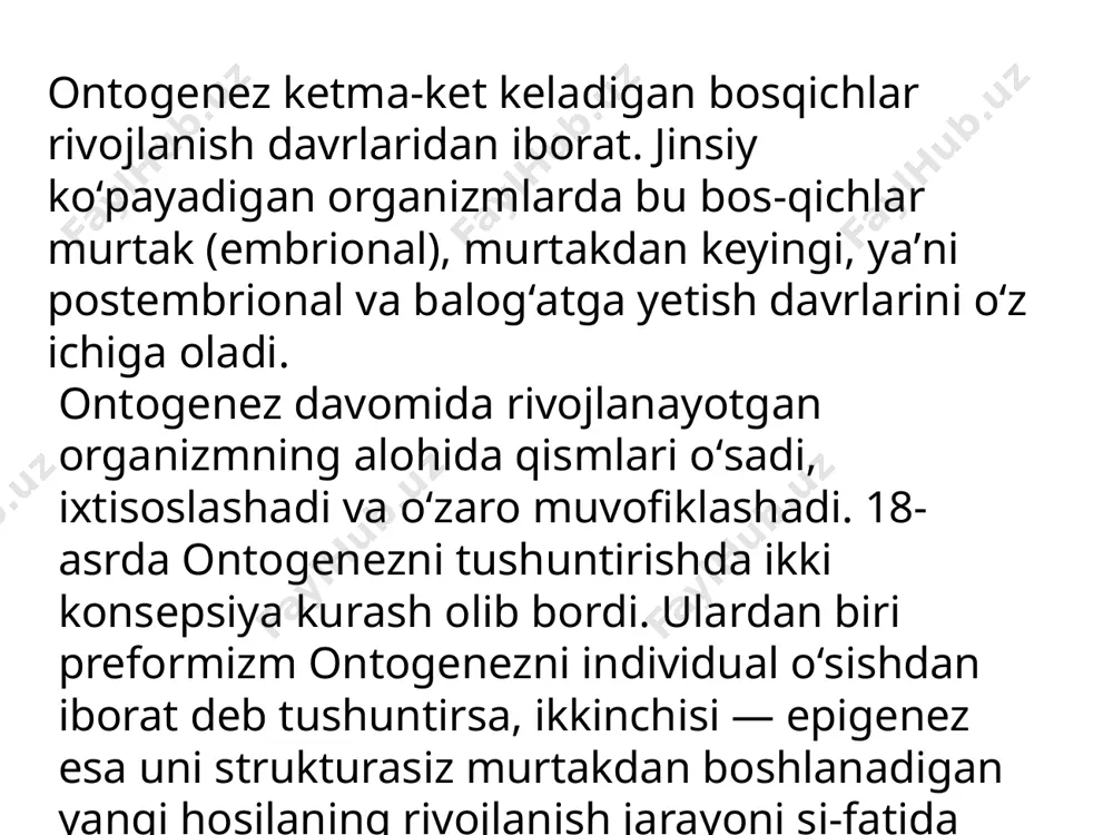 oʻsimliklar ontogenezi embrionlik, yuvenil (yoshlik), yetuk, koʻpayish va qarilik davrlariga boʻlinadi. ontogenez davrida oʻsimliklar hujayralari, toʻqimalari va organlarining strukturaviy va funksional ixtisoslashuvi yuz beradi; oʻsimliklar turli qismlarining oʻzaro taʼsiri murakkablashib boradi; yaxlit sistema sifatida butun bir organizm yoshga oid qaytmas oʻzgarishlar paydo qiladi. ixtisoslashuvi yuz beradi; oʻsimliklar turli qismlarining oʻzaro taʼsiri murakkablashib boradi; yaxlit sistema sifatida butun bir organizm yoshga oid qaytmas oʻzgarishlar paydo qiladi. ontogenezda oʻsimliklarning bir butunligi fitogormonlar, shuningdek, har xil organlar, mas, fotosintez qiluvchi organ — barglar bilan suv va mineral moddalarni shimuvchi ildiz oʻrtasida metabolitlar almashinuvi orkali taʼminlanadi. ontogenez davomida oʻsimlik oʻsadi va rivojlanadi. oʻsish oʻsimlikning boʻyiga ortishi, yaʼni miqdoriy oʻzgarishi boʻlsa, rivojlanish sifat oʻzgarishidan iborat. koʻpchilik oʻsimliklar yopishib yashashi tufayli ular ontogenezi koʻp jihatdan tashqi muhit sharoitiga bogʻliq. oʻsimliklarda muhitning noqulay omillariga turli xil moslanishlar (tinim holati, fotoperiodizm va boshqalar) paydo boʻlgan. shu tufayli ular faoliyatining faol davri yilning eng qulay fasliga toʻgʻri keladi.[1] boshqalar) …