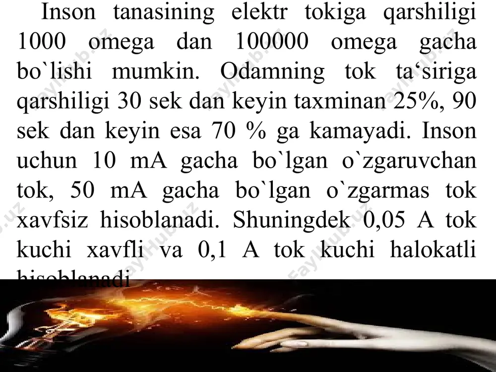 xatarligi tokni chastotasiga bog’liq. tadqiqotlar bilan aniqlanganki, tokni chastotasi 10 gs dan- 500 gs gacha birdek xavfli. 500 gs dan oshgan sari fibrilyasion tok miqdori oshib boradi, va chastotasi 1000 gs dan oshgandan keyin yahshigina havsizligi kamayadi. elektr jarohatni insonni shaxsiy hususiyatiga bo’g’liqligi. elektr jarohatni og’irligi insonni shaxsiy hususiyatlarga ham bo’g’liq. misol uchun “ushlab qoladigan” tokni miqdori ayrim tanaga “sezish chegarasi” ayrimlarga “qo’yib yuboradigan” chegarasi bo’lishi mumkin. bundan tashqari inson tanasini o’g’irligiga va uning baqvatligiga ham bo’g’liq. elektr qurilmalarini himoya vositalari umumiy tushuncha va tavsifi. elektr qurilmalarida qo’llanib kelayotgan himoya choralari shartli ravishda ikki guruhga bo’linishi mumkin: elektr qurilmalarni meyoriy ish sharoitlariga havfsizligini ta’minlash va avariya holatidagi sharoitlarini havfsizligini taminlash. meyoriy ish sharoitlarida havfsizlikni taminlash choralari quyidagicha: - izolyatsiya, tok o’tkazuvchi qismlarni oldiga to’siqlar o’rnatish; - havfsizlik blokirovkalarni qo’llash; - orentasiyani ta’minlash; - elektr tarmoqlarni yerdan izolyatsiyalash; - yerga ulanib qolgan tokni hajm qismini kompensatsiyalash; - himoyalovchi qisqa tutashuv tashkil …