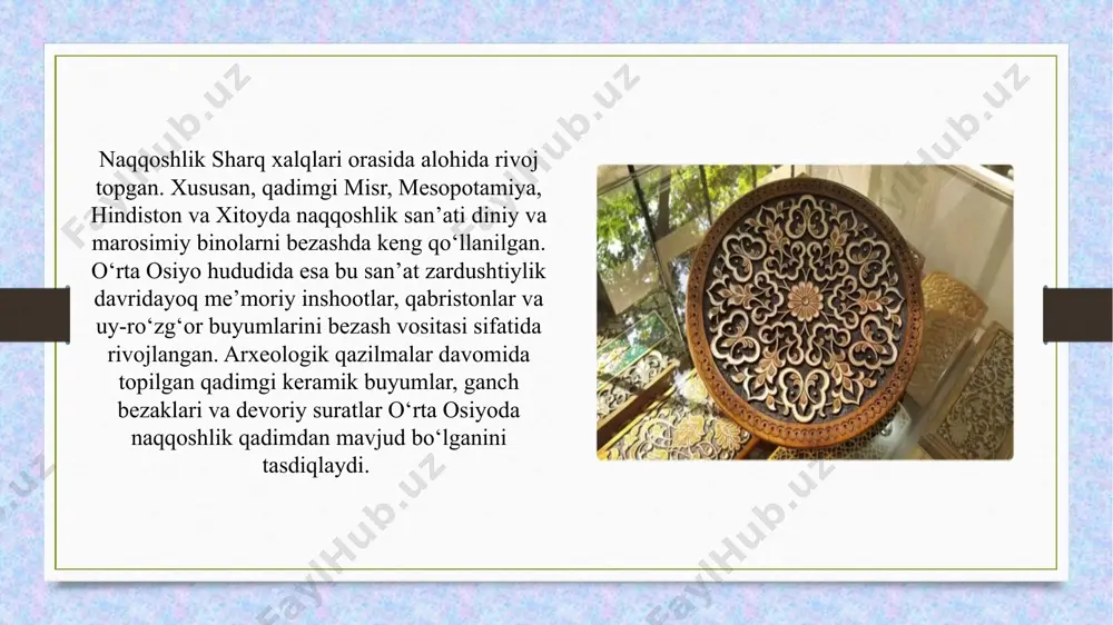 patnis, sandiq, ko‘zgulik, savat, soat qutisi va boshqa uy-ro‘zg‘or buyumlari ustida chizilgan naqshlar bu turga kiradi. ustalar bu yerda ranglarning uyg‘unligi va kompozitsiya muvozanatiga alohida e’tibor beradilar. ayniqsa, laklangan naqshlar (ya’ni, rangli naqsh ustiga shaffof qoplama tortish) buyumga nafislik va bardavomlik bag‘ishlaydi. bu uslub ayniqsa sovg‘alik mahsulotlar tayyorlashda, sayyohlar uchun suvenirlar yasashda keng qo‘llanilmoqda. kombinatsiyalashgan naqqoshlik turi esa zamonaviylik va an’anaviylik uyg‘unligidir. bu yo‘nalishda ustalar bir nechta uslublarni birlashtirib, binolar fasadlarini, interyerlarni yoki dekorativ panellarni bezaydilar. misol uchun, yog‘och o‘ymakorligi va devoriy naqqoshlikni birlashtirib ishlangan me’moriy bezaklar ayni paytda katta talabga ega. bundan tashqari, zamonaviy interyer dizaynida kompyuter texnologiyalari yordamida an’anaviy naqshlar qayta ishlanib, ofis, mehmonxona va boshqa ob’ektlarda qo‘llanilmoqda. bu turda asosan estetik go‘zallik, milliy ruh va funksionallik bir butun bo‘lib uyg‘unlashadi. image8.png image9.png image10.png image11.png image3.jpeg image4.png image5.png /docprops/thumbnail.jpeg
