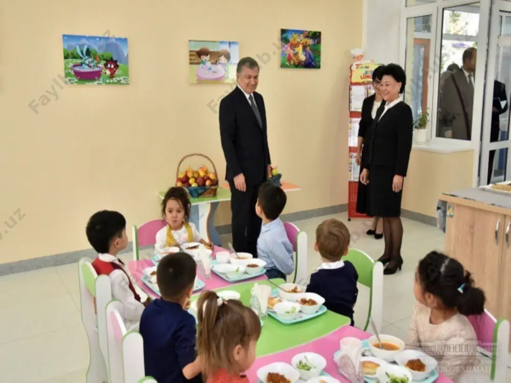 arb muammolardan yana biri zamonaviy axborot texnologiyalari sohasida pedagog xodimlar kompetentligining yetarli emasligi. e’tiboringiz uchun rahmat image3.png image4.png image5.png image6.png image7.png /docprops/thumbnail.jpeg