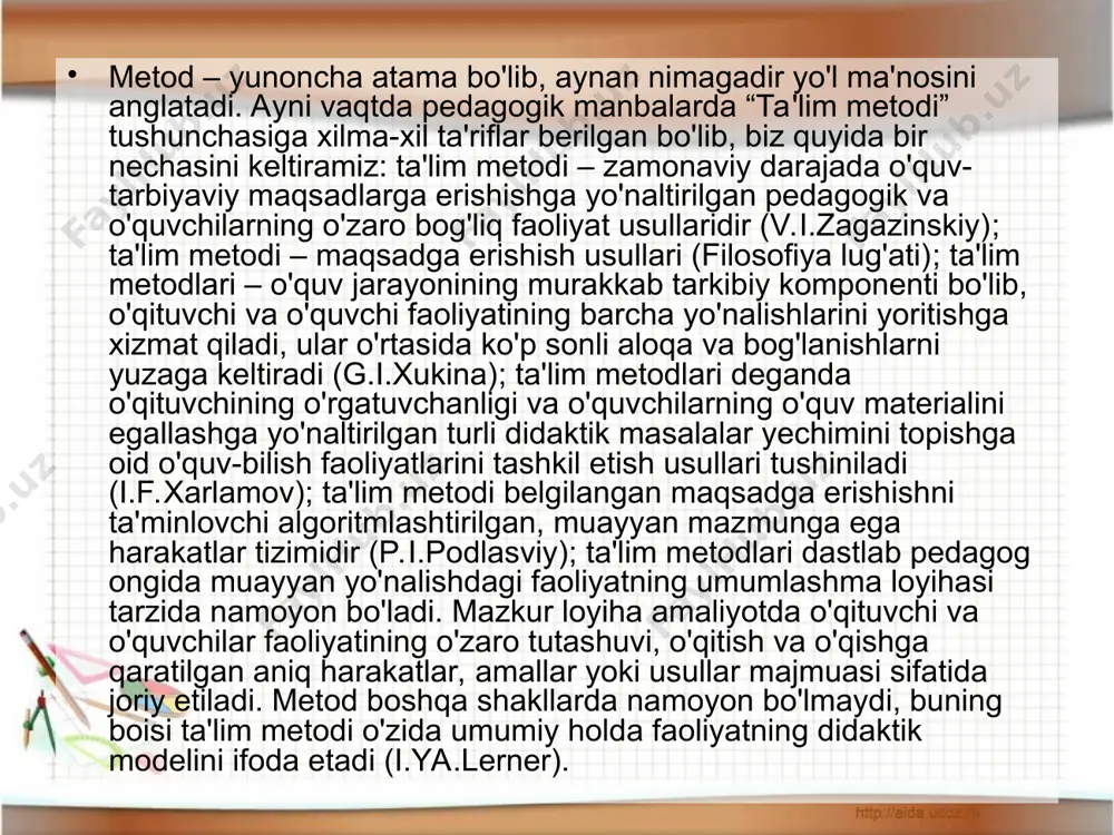 etadi. motivatsiyali ta'lim metodi – motivatsiya – bu shaxs hatti-harakatini yuzaga keltiruvchi ichki harakatlantiruvchi kuch, hissiyot bo'lib, pedagog uni boshqarashga harakat qiladi va o'quv jarayonini tashkil etish hisobga olinadi. uni amalda vujudga keltirish uchun o'qituvchi o'rganilayotgan faoliyat tajribalaridan taassurotli dalillarni maxsus yig'ishi va o'quvchi (talaba) larga o'qitilayotgan fanning asosiy holatlari bo'yicha bilimlar asosida noqulay vaziyatlardan chiqib ketish yo'llarini namoyon qilish kerak. ta'limiy ta'lim metodi – o'quv materiallarining mazmunini bilish, ya'ni ushbu fanga tegishli ilmiy bilimlarni o'zlashtirish va amaliyotga tatbiq qila olishdir. rivojlantiruvchi ta'lim metodi – ta'lim jarayoni ta'sirida shaxsning aqliy kamolotini, bilish qobiliyatini, o'qishga, mehnatga bo'lgan munosabatini rivojlantirishdan iborat. tarbiyaviy ta'lim metodi – fan asoslarini o'zlashtirish orqali uni mazmunida yotgan g'oyalar, dunyoqarashlar ta'sirida o'zining shaxsiy sifatlarini, iymon-e'tiqodlarini shakllantirishdir. tashkiliy ta'lim metodi – pedagogikada o'qitishning tashkiliy shakli deganda o'quvchi (talaba) larga o'qitish jarayonida qo'yilgan tashqi shart-sharoitlar yig'indisi tushiniladi. metodlarni har qanday muammoni uzatish va qabul qilish xarakteriga qarab quyidagi turlarga ajratish …