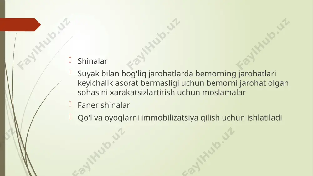 ana konturiga mos keladi. shinaning yuqori qismida ensa sohasi uchun uyma qilingan, yon tomonlariga klyonkadan tayyorlangan ikkita yarim xalqaga moyil yostiqchalar qoʻyiladi. shinani tasmalar yordamida tana va yelkaga maxkamlab qoʻyiladi. shina ustidan yupqa paxta toʻshaladi. umurtqa pog'onasi shikastlanganda immobilizatsiyadan maqsad transportirovka vaqtida shikastlangan soxani xarakatsizlantirish, ogʻirlik tushirmaslik va shikastlangan joyni ishonchli fiksatsiya qilish. umurtqalari shikastlangan bemorni transportirovka qilish xavfli, chunki shikastlangan umurtqa qoʻzg'alishi oqibatida orqa miyani jaroxatlashi mumkin. pastki koʻkrak va yuqori bel umurtqalari shikastlanganda transportirovka bemorni zambilda qorniga yotgan holatida, koʻkrak ostiga va bosh tagiga yostiq qoʻyilib umurtqa tanasi yukdan holi etilgan xolda bajariladi. agar zambil qattiq boʻlsa (taxta, faner shina, yaxlit faner taxta va boshqalar), ustidan yupqa koʻrpani bir necha qavat qilib yozib, chalqanchasiga yotqziladi[15]. bemorni transportirovka qilishda eng muxim masala uni zambilga yotqizish, bu ishni 3-4 kishi bajarishi kerak image1.png image2.png image3.png image4.png image5.png image6.png /docprops/thumbnail.jpeg