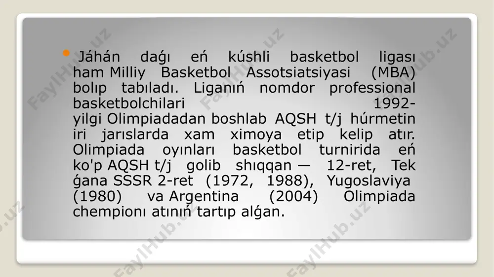 xipke sebetten qaytqan top (ing. rebound) ni qolǵa kirgiziwine jol qoymaw. hújim waqtında bolsa, áyne sebetten qaytqan toplardı raxip sebetine túsiriw menen shuǵıllanıwadı. bul taypa daǵı basketbolchilar jámááttiń basqa aǵzalarına salıstırǵanda boyshańlaw hám jismonan quwatlılaw bolıwadı. járiymadan toptı sebetke túsiriwde bolsa, kórsetkishleri 70 % ten kemrek boladı. ortasha boyı shama menen 210 -225 sm boladı. bul pozitsiyada oynaǵan eń jaqtı basketbolchilardan biri — bul uilt chemberlen bolıp tabıladı. onıń birpara rekordlari elege shekem de jańalanbaǵan (mısalı, ol bir oyında 100 ochko toplaǵan birden-bir oyınshı esaplanadı ). sonıń menen birge, shaquille o'neal, alexsander belov, arvydas gúndeis, yao min, dwight howard, patric young, david robinson, kareem abdul-jabbar sıyaqlı oyınshılar da basketbol tariyxındaǵı eń kúshli oraylıq oyınshılar esaplanadı. salmaqli hújimshi (ing. power forward, pf); tiykarǵı waziypası hújim waqtında hám qorǵawlanishda sebetten qaytqan toplardı qolǵa kirgiziw. usınıń sebepinen bul pozitsiyada atqaratuǵın oyınshılar jismonan quwatlı hám shıdamlı bolıwadı. ortasha boyı shama menen 200-215 sm ni …