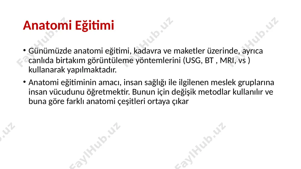 noktasından geçen vertikal eksen linea sternalis: sternum’un lateral kenarından geçen vertikal eksen linea parasternalis: linea sternalis ve linea medioclavicularis arasındaki mesafenin orta noktasından geçen vertikal eksen linea axillaris anterior: plica axillaris’in ön kenarından geçen vertical eksendir. linea axillaris media: fossa axillaris’in üst noktasından geçen vertical eksen. linea axillaris posterior: plica axillaris’in arka kenarından geçen vertical eksen anatomik düzlemler 1. transvers(horizontal) düzlem: 2. sagital düzlem: 3. frontal(coronal) düzlem: anatomik düzlemler 1. planum transversum (planum horizontale): yere paralel uzanır. vücudu üst ve alt iki parçaya ayırır. (klinikte axial plan) 2. planum sagittale: önden arkaya ve yere dik. vücudu sağ ve sol parçalara ayırır. 3. frontal coronale (planum frontale): sağdan sola ve yere dik. vücudu ön ve arka parçalara ayırır. 1. planum horizontale 2. planum sagittale 3. planum coronale vücudun bölümleri 1. baş (caput) 2. boyun(cervix, collum) 3. gövde(corpus, truncus) a. göğüs(thorax) b. karın(abdomen) c. leğen(pelvis) 4. taraflar, ekstremiteler üst ekstremite, üst taraf …