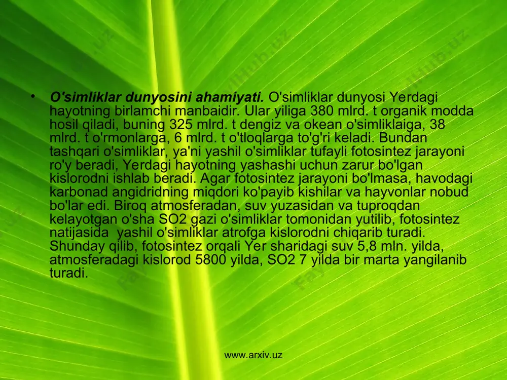 xil narsalar ishlanmoqda. www.arxiv.uz www.arxiv.uz fan va texnika taraqqiy etgan sari hozirgi zamonda yog'och kimyo sanoatining xom ashyo resursiga aylanib qoldi. kimyoviy yo'l bilan yog'ochdan qog'oz, sun'iy shoyi va jun, tutunsiz porox, sellyuloza, fotokinoplyonkalar, nitrolak, sun'iy charm, plastmassalar, etil va metil spirti, uksus kislotasi, glyukoza, yonuvchi gaz, sun'iy kauchuk va boshqa juda ko'p mahsulotlar olinmoqda. 1 m3 yog'ochni kimyoviy yo'l bilan qayta ishlaganda kuyidagi mahsulotlarni olish mumkin: 200 kg sellyuloza yoki 200 kg qog'oz, yoki 6000 m3 sellofan yoki 5-6 l yog'och spirti, yoki 20 l sirka kislotasi yoki 70 l vino spirti, yoki 160 km sun'iy tola. o'rmonlar kishilik hayotida oziq-ovqat manbai hamdir. chunki juda ko'p daraxtlar sifatli meva (kedr, grek va pekan yong'og'i, non daraxti, kakao daraxti, yovvoyi olma, olcha, do'lana, bodom, pista va boshqalar) beradi. so'nggi paytlarda o'rmondan kimyoviy yo'l bilan yog'ochdan qand moddasi ham ajratib olinmoqda. 1 t yog'ochdan gidrolizlash yo'li bilan 550-650 kg gacha qand …