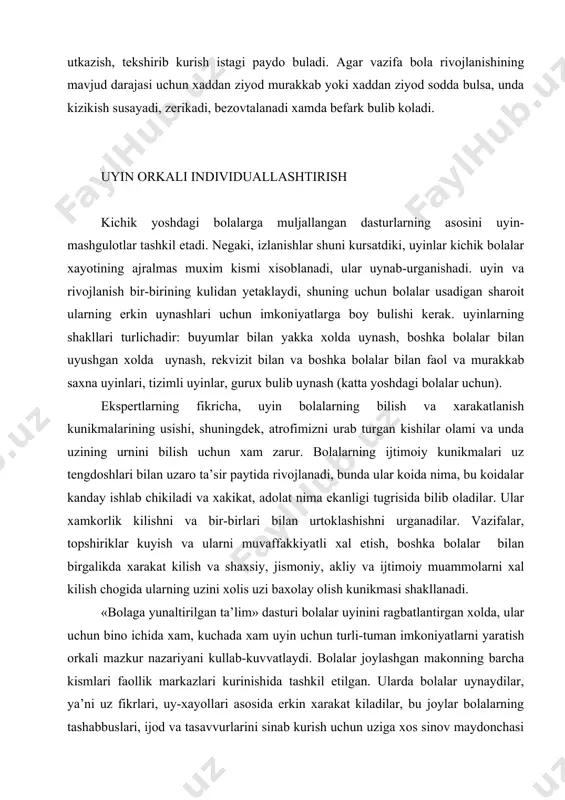 ar bilan birgalikda xarakat kilish va shaxsiy, jismoniy, akliy va ijtimoiy muammolarni xal kilish chogida ularning uzini xolis uzi baxolay olish kunikmasi shakllanadi. «bolaga yunaltirilgan ta’lim» dasturi bolalar uyinini ragbatlantirgan xolda, ular uchun bino ichida xam, kuchada xam uyin uchun turli-tuman imkoniyatlarni yaratish orkali mazkur nazariyani kullab-kuvvatlaydi. bolalar joylashgan makonning barcha kismlari faollik markazlari kurinishida tashkil etilgan. ularda bolalar uynaydilar, ya’ni uz fikrlari, uy-xayollari asosida erkin xarakat kiladilar, bu joylar bolalarning tashabbuslari, ijod va tasavvurlarini sinab kurish uchun uziga xos sinov maydonchasi rolini utaydi. markazlarni tuzish tegishli bino va unda ma’lum bir shart-sharoitni tashkil etishni talab kilsa-da, bu bolalar uyiniga cheklov kuyish yoki ularlarda belgilanganiga kura fakatgina bir yunalishda mashgulot utkaziladi, degani emas. misol uchun, san’at markazida tayyorlangan kugirchogdan kurilish markazida foydalanish mumkin. chunki bu yerda teatr saxnasi bunyod etildi, saxnalashtirish markazi orkali ushbu kugirchog saxnaga olib chikilishi mumkin. materiallardan noziklik bilan foydalanilsa, bu bilan ukuv dasturini bolalarning uzlari kizikishlari …