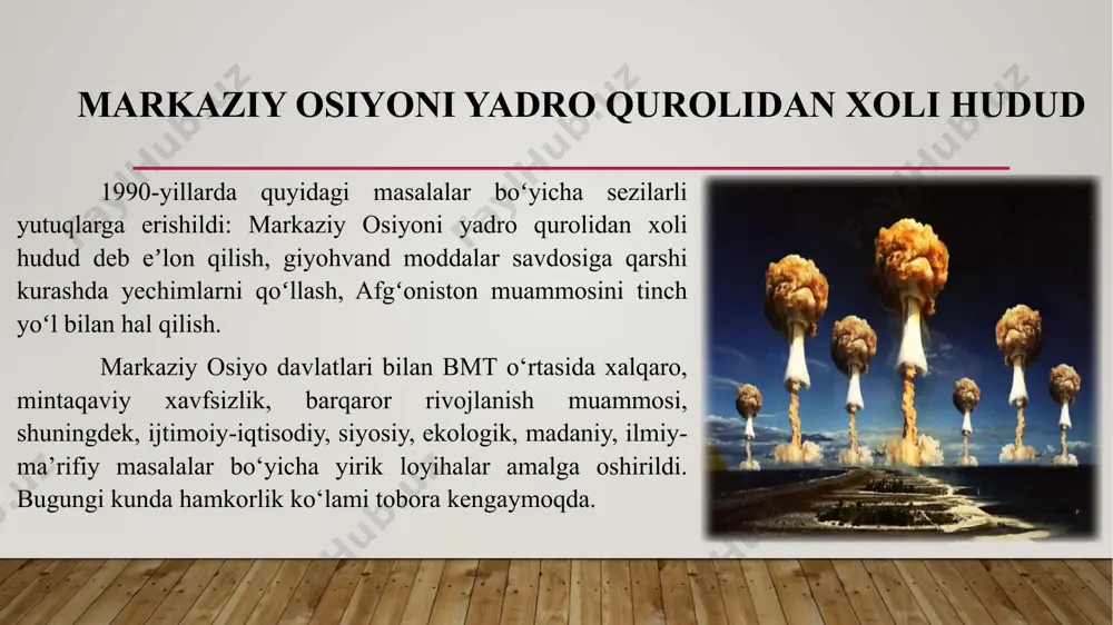 yada bmt, yevropada xavfsizlik va hamkorlik tashkiloti, atom energiyasi bo‘yicha xalqaro agentlik, islom konferensiyasi tashkiloti, shuningdek, 50 dan ortiq davlatlarning vakolatli vakillari ishtirok etdi. toshkent forumida markaziy osiyoda xavfsizlikni taʼminlash boʻyicha xalqaro hamkorlar doirasi izchil kengayib borayotganini alohida taʼkidlamoqchiman. bmt bosh kotibi kofi annon konferensiya ishtirokchilariga qutlov maktubi yo‘llab, markaziy osiyoni yadro qurolidan xoli hudud deb e’lon qildi. markaziy osiyodagi eng katta muammolardan biri afgʻoniston 20-asrning soʻnggi choragida, aniqrogʻi 1990-yillarda markaziy osiyodagi eng katta muammolardan biri afgʻoniston muammosi edi. bmtning 48-50 yig'ilishida o'zbekiston respublikasi prezidenti i. karimov afg'oniston muammosini tinch yo'l bilan hal qilishni taklif qildi. i. karimovning konstruktiv tashabbusi va bmt koʻmagida “6+2” guruhi (eron, pokiston, tojikiston, turkmaniston, tojikiston, oʻzbekiston, xitoy, rossiya va aqsh) tashkil etildi. [5,25] bu guruh afgʻoniston muammosini hal qilish va mintaqaviy xavfsizlikni taʼminlashga qaratilgan edi. guruhning birinchi yig‘ilishi 1997-yilda nyu-yorkda, ikkinchisi 1999-yil 19-20-iyulda toshkentda bo‘lib o‘tgan. toshkent yig‘ilishida “afg‘on mojarolarini tinch yo‘l bilan hal etishning …