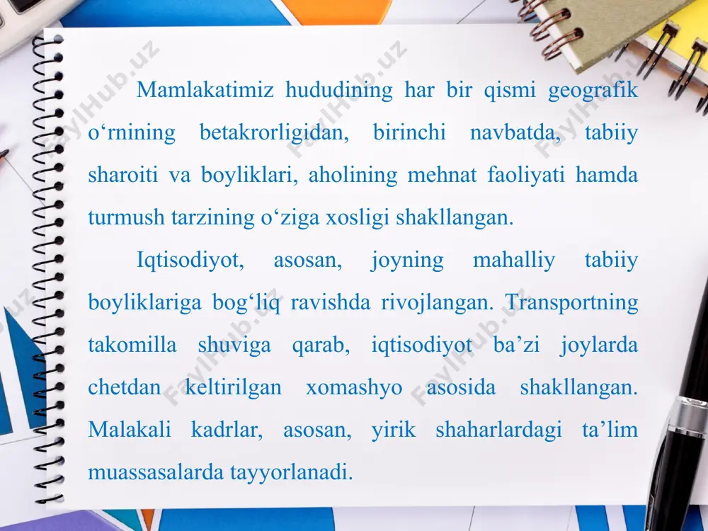 ovda amalga oshadi. bunday rayonlarning bir necha ixtisoslashgan tarmoqlari bo‘lishi ham mumkin. mamlakat miqyosida ixtisoslashgan tarmoqni qanday aniqlash mumkin? buning uchun izlanayotgan ixtisos lashuv koeffitsientini k deb olamizda, quyidagi formulani tuzamiz: bunda: m – rayon mah sulotining mazkur tarmoq bo‘yicha mamlakatdagi salmog‘i, a – mamlakat aholisi sonida rayon aholisining sal mog‘i. agar k ko‘rsatkich birdan katta bo‘lsa, bilingki, rayon bu tarmoqqa ixtisoslashgan ekan. ixtisoslashish ko‘rsatkichi (k)ning katta-kichikli giga qarab, iqtisodiy rayonning ixtisoslashish darajasini bilsa bo‘ladi. bundan tashqari, ixtisoslashish imkoniyati transportga va mahsulotni tashish xarajatlariga ham bog‘liq. rayondagi ishlab chiqarish korxonalarining muay yan qismigina ixtisoslashgan tarmoqlarga kiradi. qolganlari esa ixtisoslashgan tarmoqqa xizmat qiluvchi, yordamchi tarmoqlarni tashkil etadi (masalan, paxta yetishtirishga ixtisoslashgan xo‘jaliklarda yordamchi tarmoq sifatida beda, jo‘xori, kartoshka ham yetishtiriladi, chorvaning muayyan turi boqiladi yoki mashinasozlik ixtisosli tarmoq bo‘lsa, metall quyish korxonalari, mahalliy energetika kabilar yordamchi korxona hisoblanadi). rayon aholisini oziq-ovqat mahsulotlari, kiyim-bosh, madaniy-maishiy buyumlar bilan ta’minlovchi korxonalar xizmat ko‘rsatish tarmog‘ini …