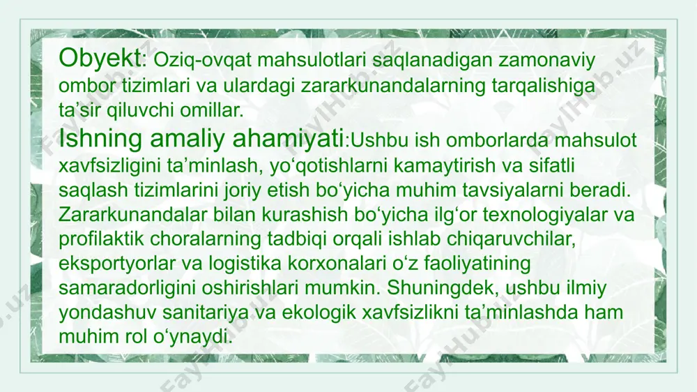 qo‘yadi. ayrim turlar bir marta 100 tagacha tuxum qo‘yishi mumkin, bu esa ko‘p miqdorda avlod hosil bo‘lishiga olib keladi. tuxumlar mikroskopik darajada bo‘lib, ko‘z bilan ko‘rish qiyin, ular odatda mahsulot rangiga mos bo‘lgan shaklda va rangda bo‘ladi. lichinka bosqichi odatda eng faol oziqlanish bosqichidir. lichinkalar mahsulotni to‘g‘ridan-to‘g‘ri yeb, ichki qismlarini yemirib yuboradi. ular qattiq don, quritilgan meva, un, kepak va boshqa quruq oziq-ovqat mahsulotlariga chuqur kirib, ularni chirishiga sabab bo‘ladi. lichinkalarning o‘sish tezligi muhitdagi haroratga bevosita bog‘liq bo‘lib, optimal sharoitda ularning rivojlanishi bir necha kundan bir necha haftagacha davom etadi. ular bir necha marta qobiq tashlab, yangi morfologik bosqichga o‘tadi, bu esa o‘sish va rivojlanish belgilarini ifodalaydi. g‘umbak bosqichi hasharotning harakatsiz davridir, ammo bu bosqich ichida organizmda kuchli metamorfoz — butun tananing morfologik va fiziologik qayta qurilishi amalga oshadi. ichki a’zolar to‘liq yangilanadi, parvoz uchun qanotlar, ko‘payish organlari va murakkab sezgi tuzilmalari rivojlanadi. g‘umbak bosqichi davomiyligi ham tashqi sharoitga bog‘liq. …